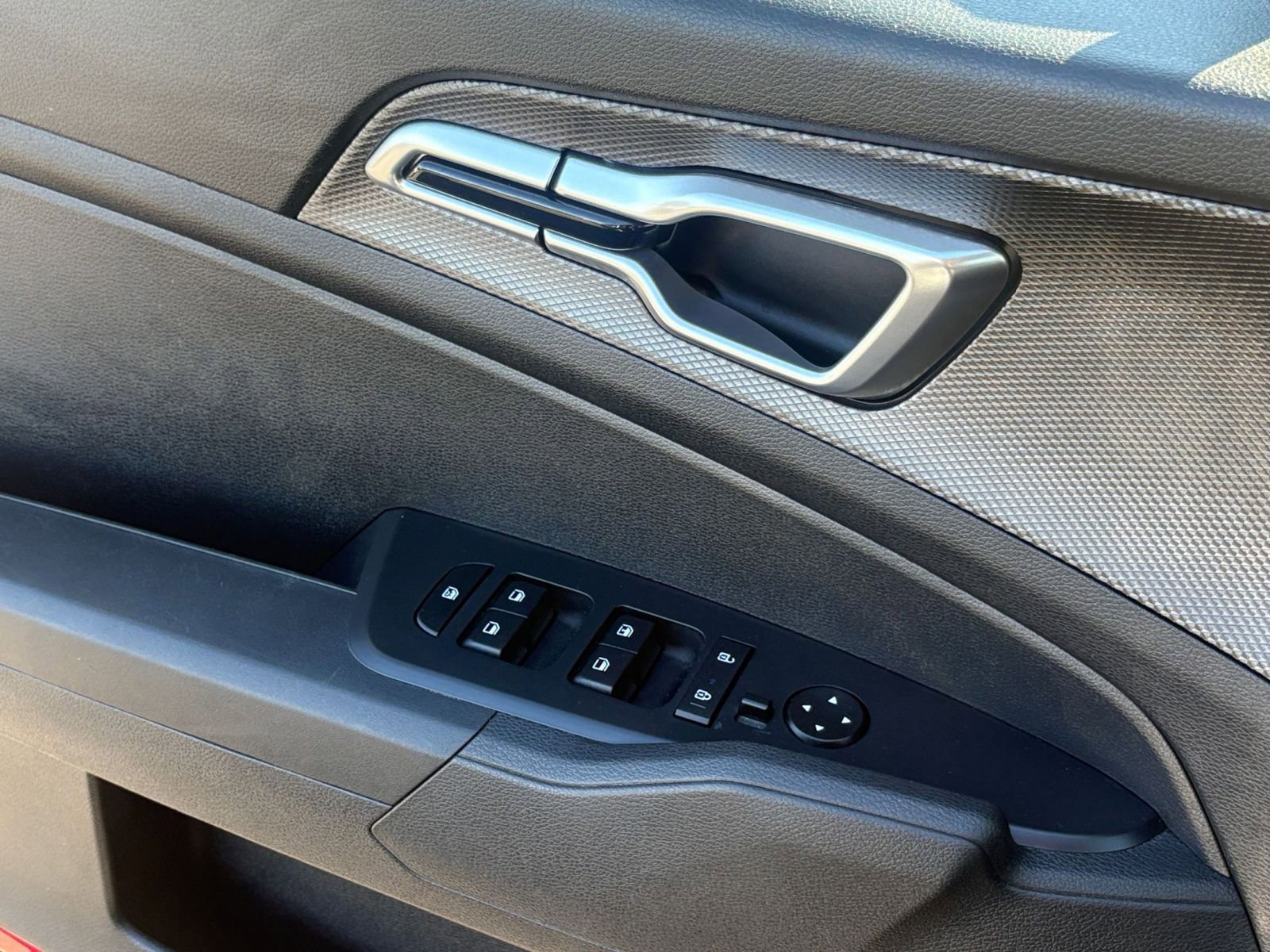 Thumbnail: 2025 Kia Sportage - 18