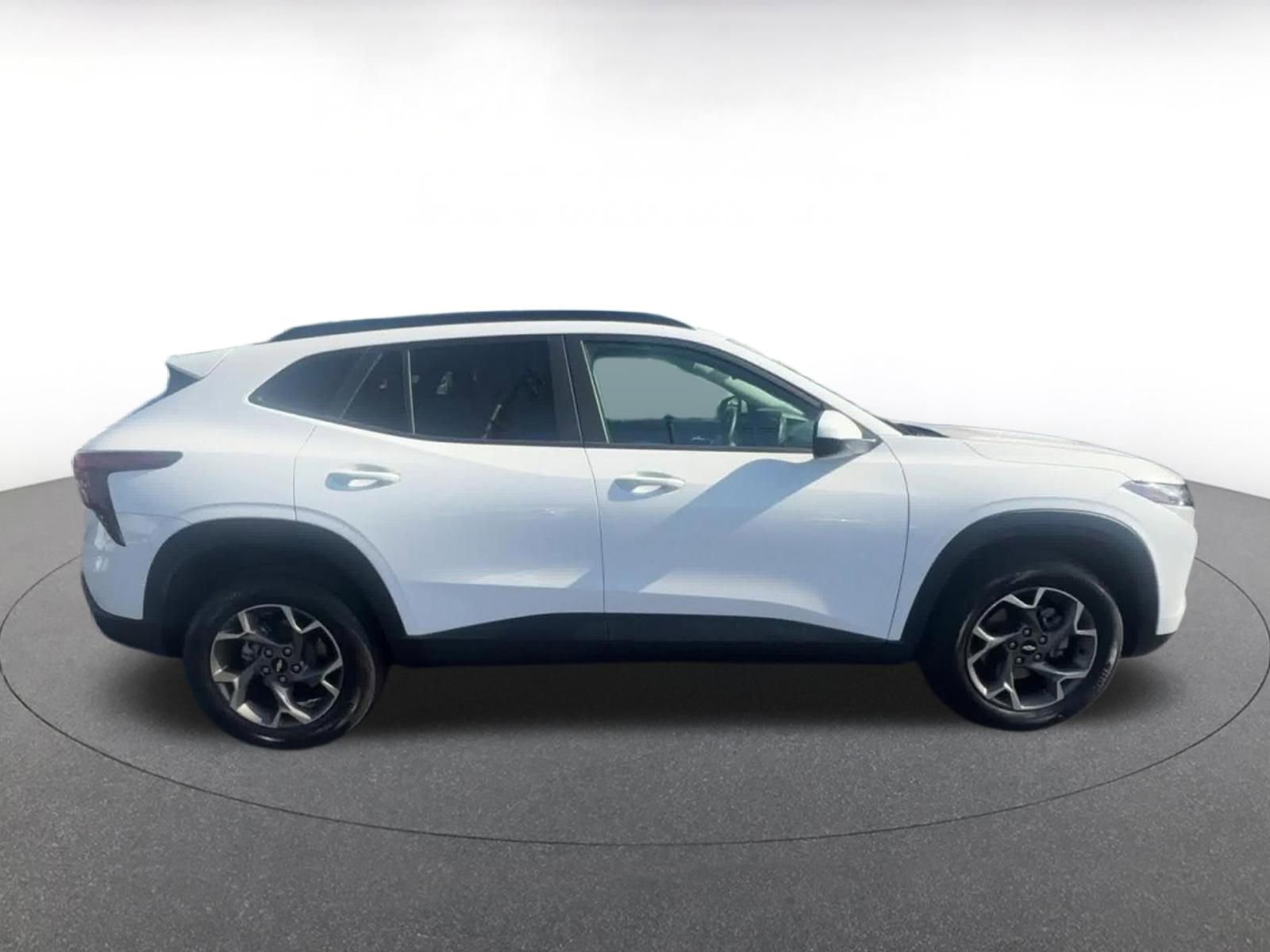Thumbnail: 2025 Chevrolet Trax - 16