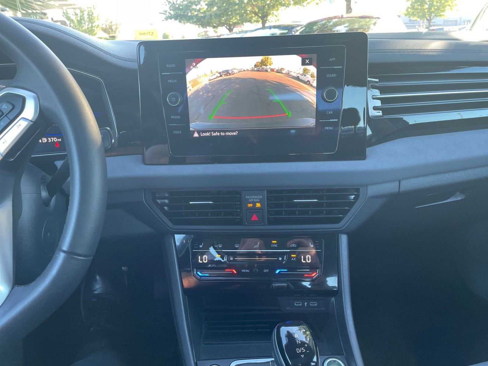 Thumbnail: 2025 Volkswagen Jetta - 17