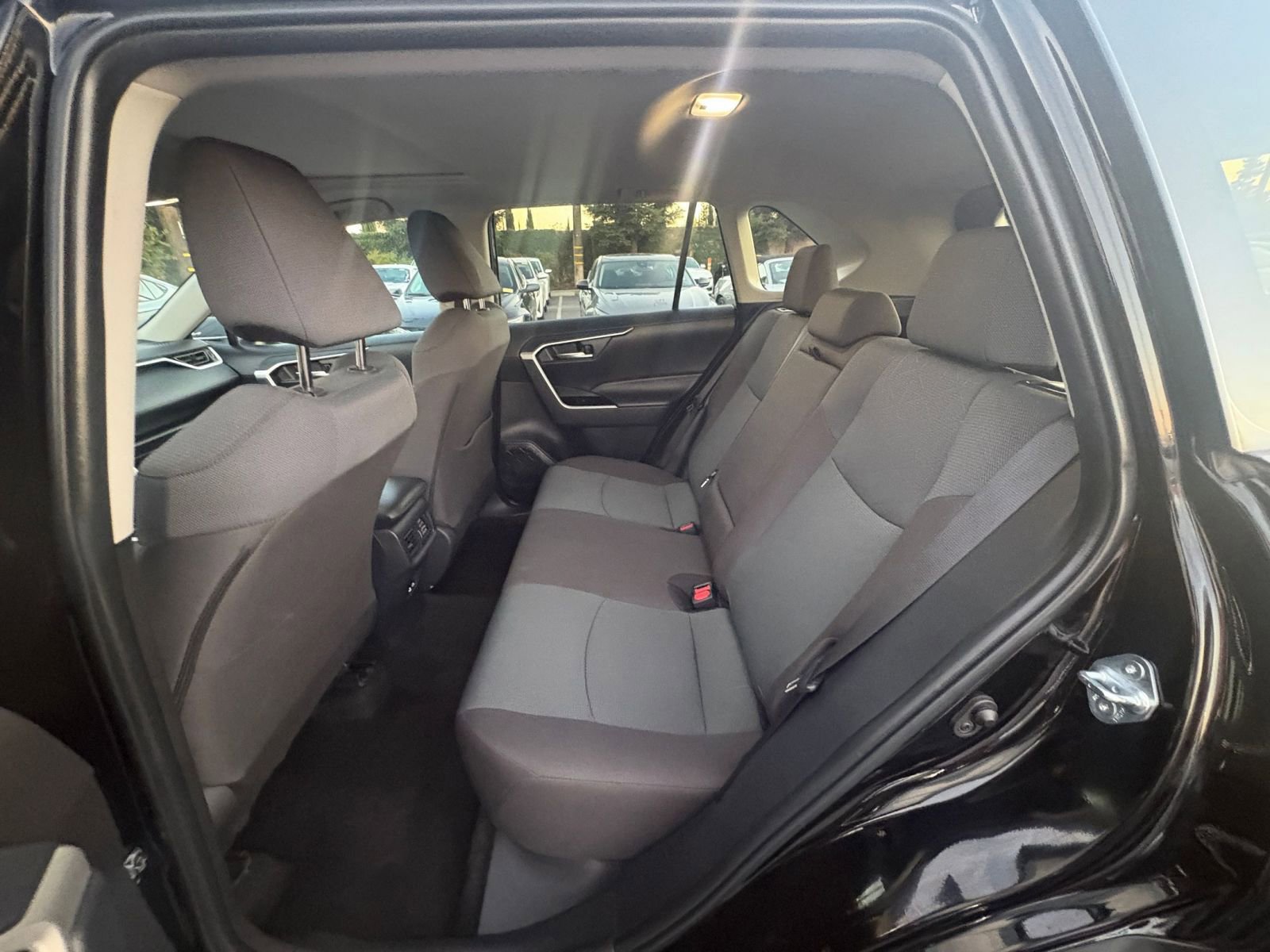 Thumbnail: 2025 Toyota RAV4 - 25