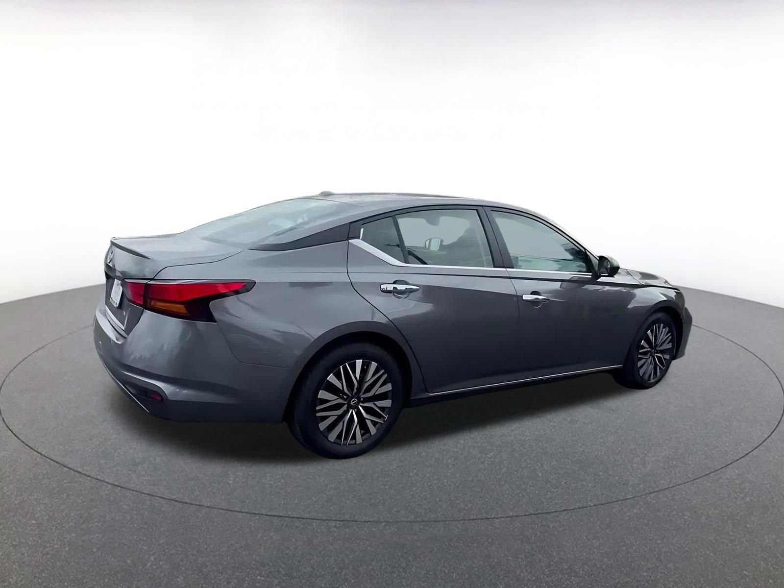 Thumbnail: 2025 Nissan Altima - 15