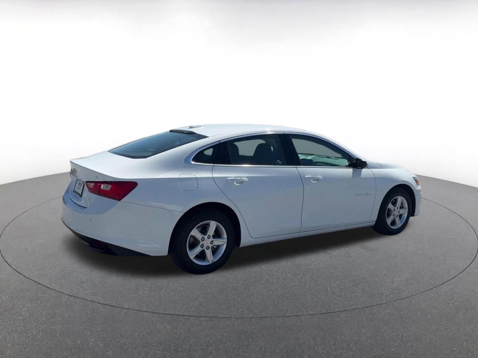 Thumbnail: 2024 Chevrolet Malibu - 15