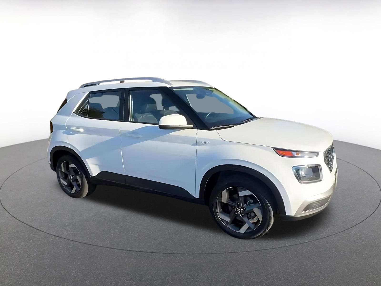 Thumbnail: 2025 Hyundai Venue - 2