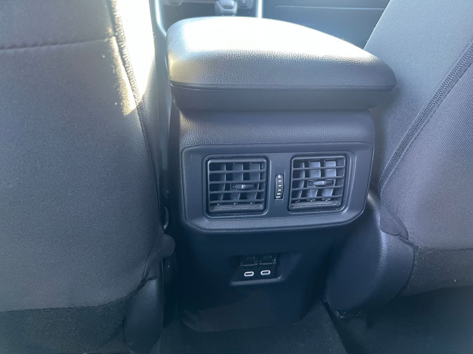 Thumbnail: 2025 Toyota RAV4 - 25