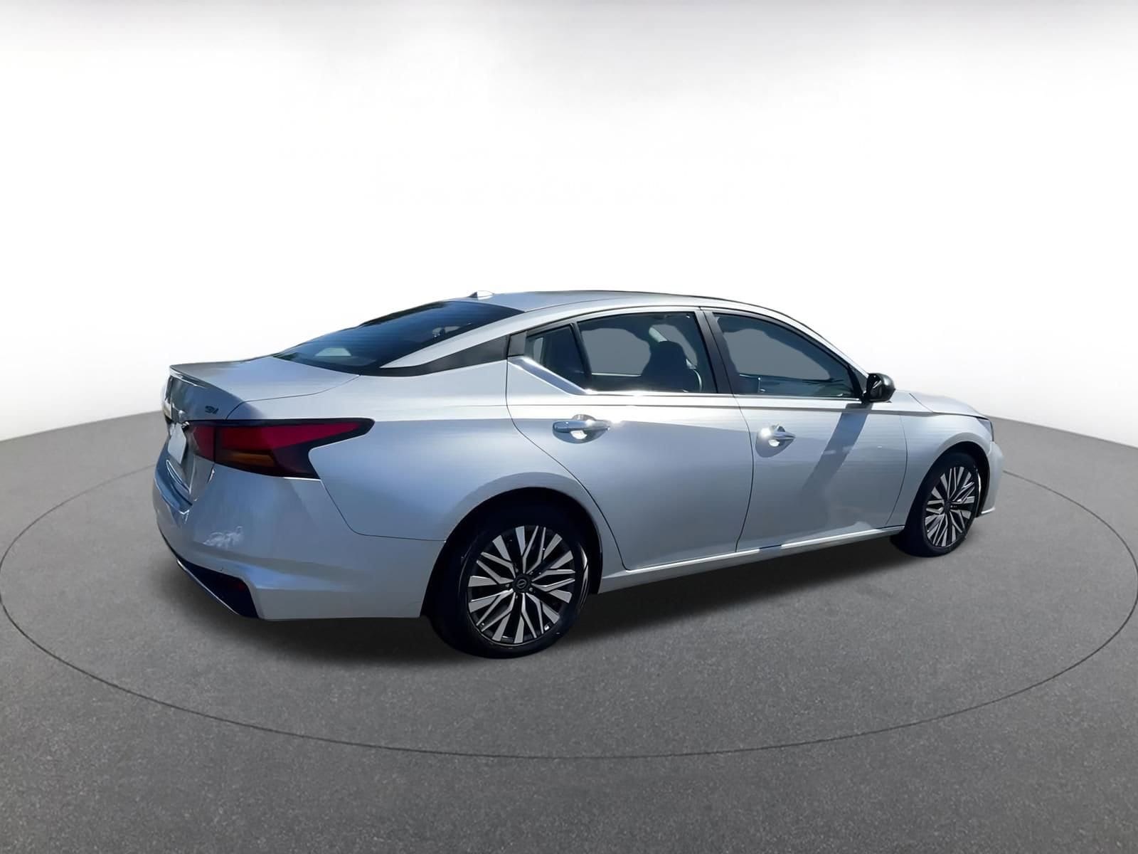 Thumbnail: 2024 Nissan Altima - 15