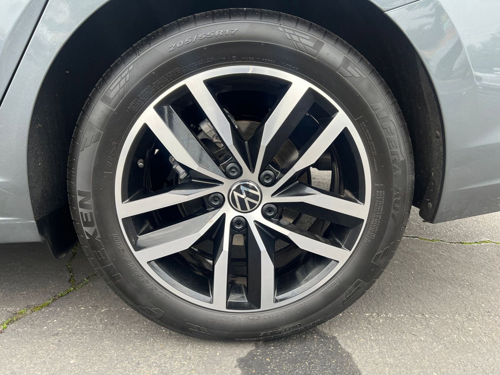 Thumbnail: 2025 Volkswagen Jetta - 30