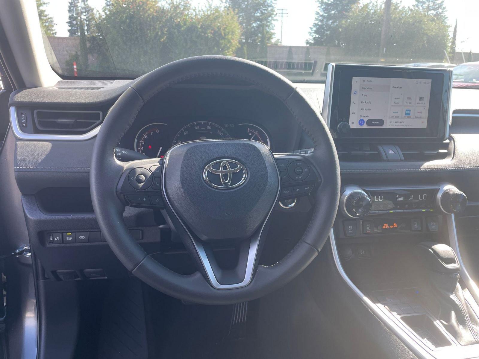 Thumbnail: 2025 Toyota RAV4 - 29