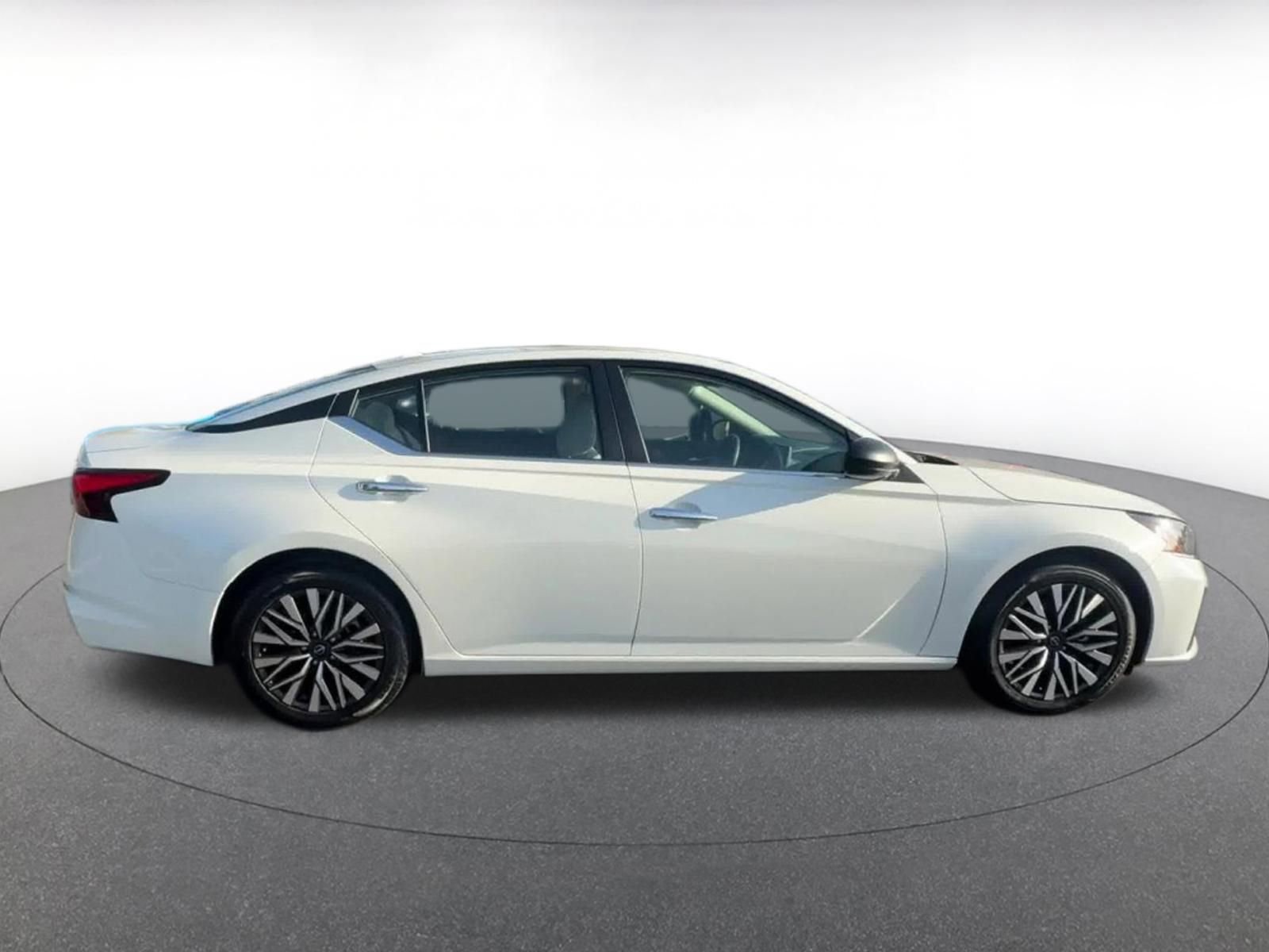 Thumbnail: 2025 Nissan Altima - 16
