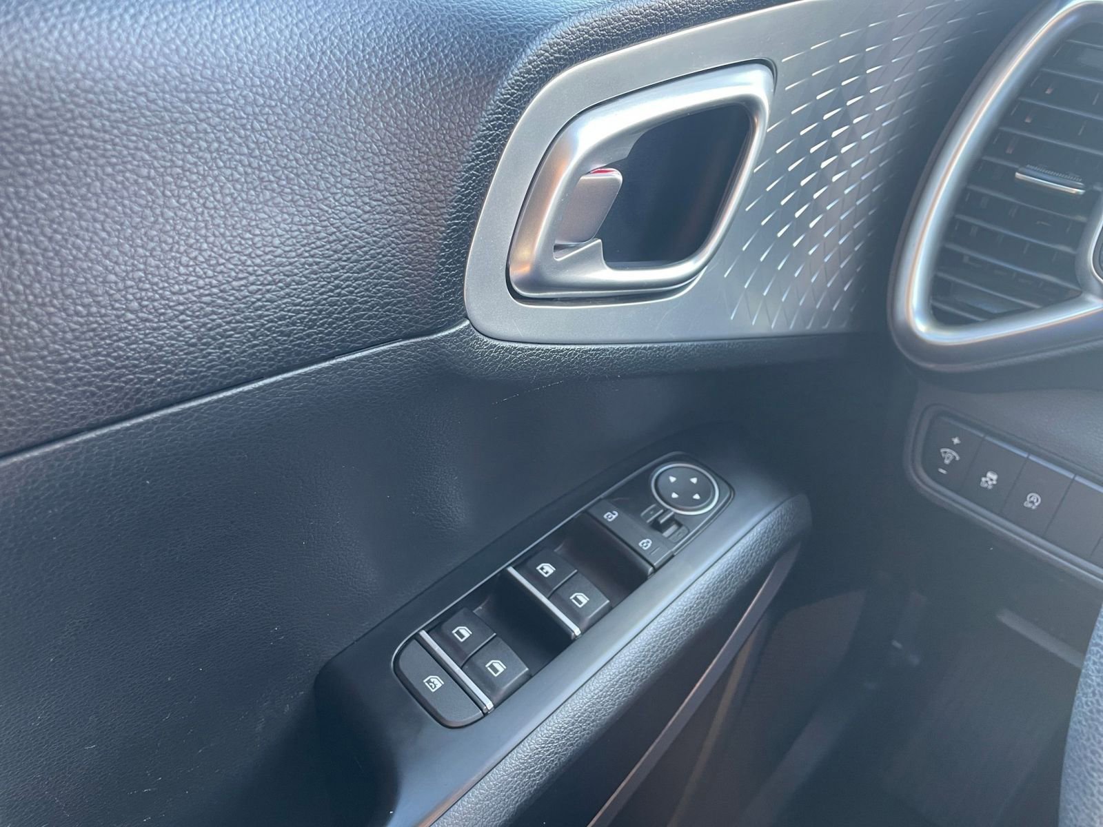 Thumbnail: 2025 Kia Soul - 18