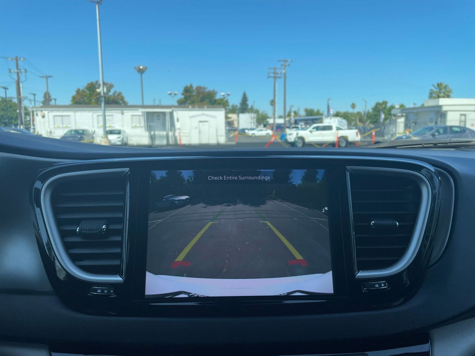 Thumbnail: 2024 Chrysler Pacifica - 17