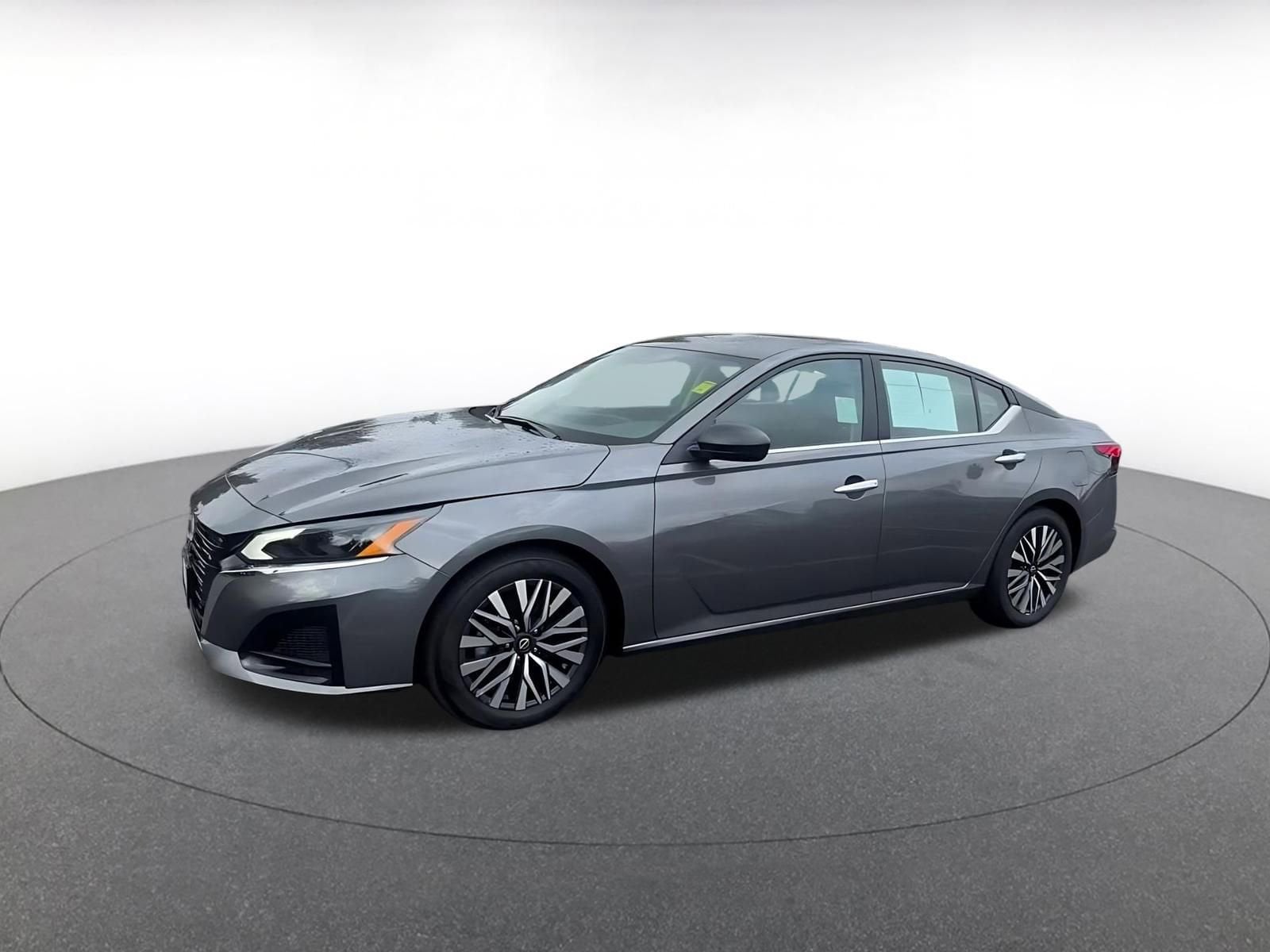 Thumbnail: 2025 Nissan Altima - 8
