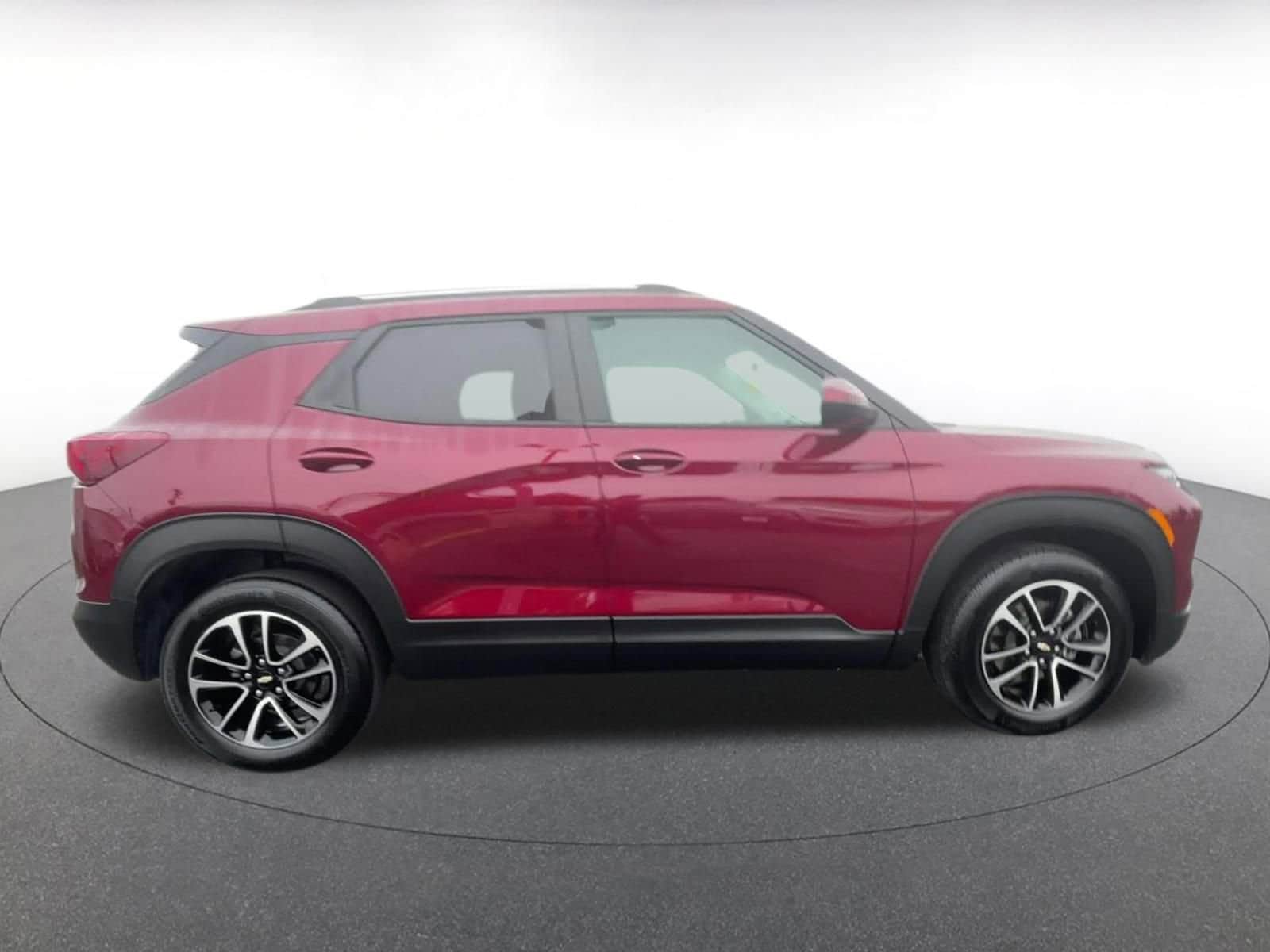 Thumbnail: 2025 Chevrolet TrailBlazer - 16