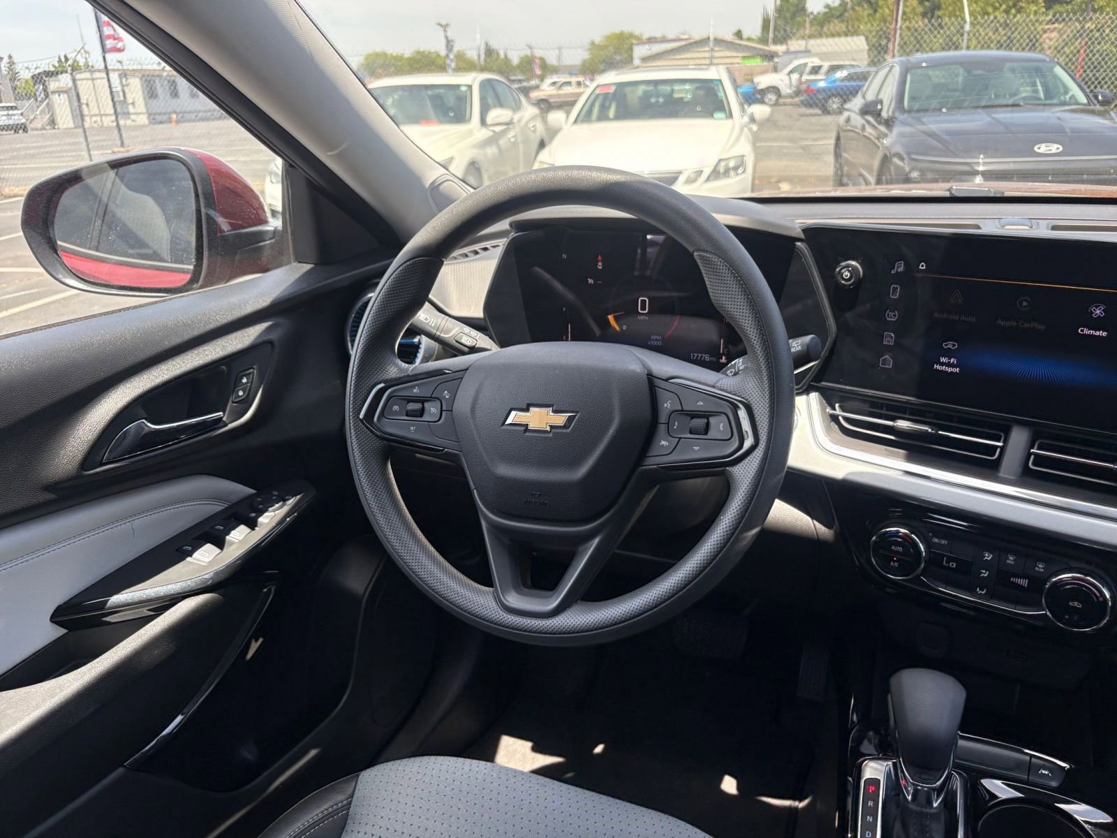 Thumbnail: 2025 Chevrolet Trax - 33