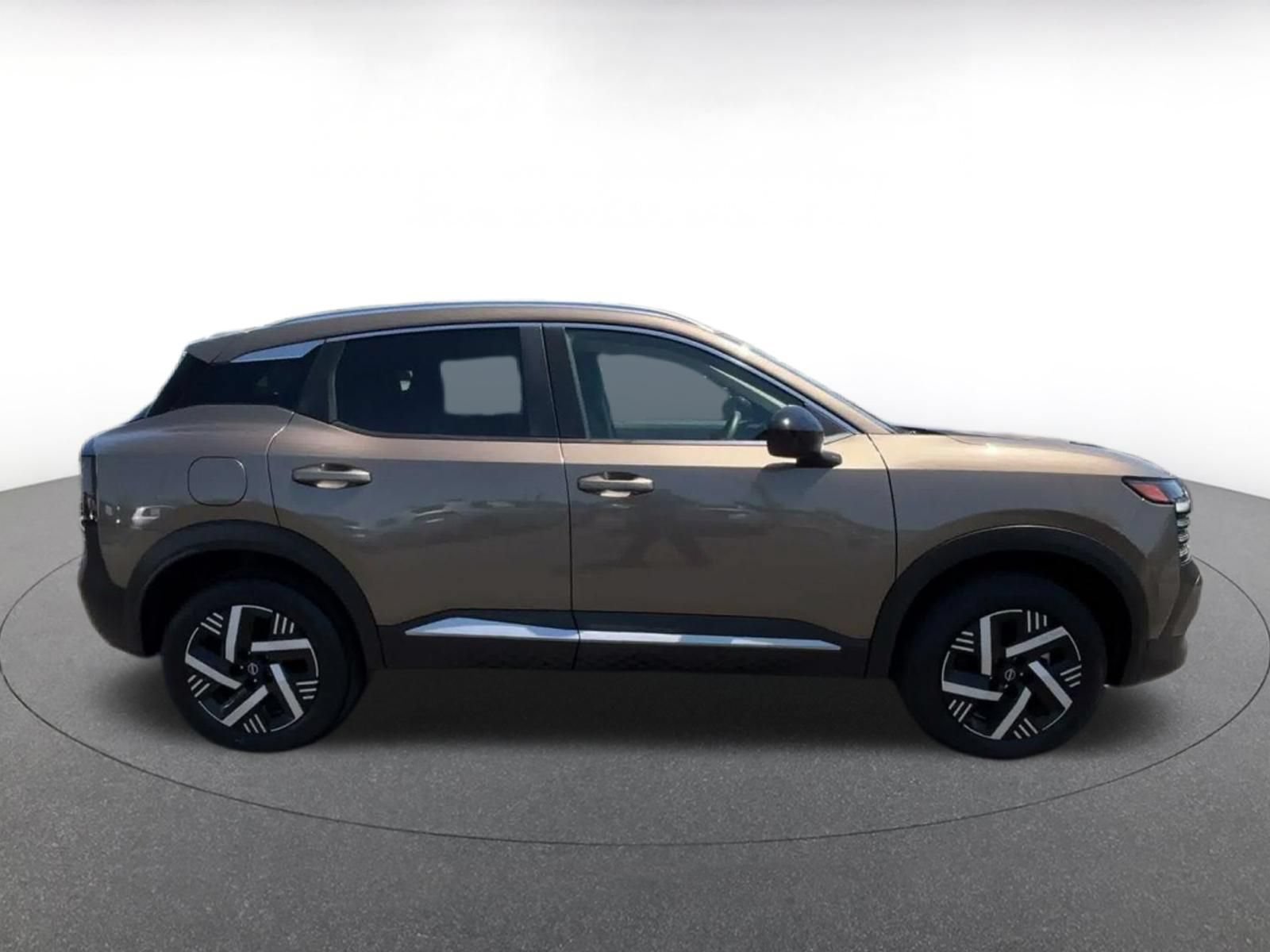 Thumbnail: 2026 Nissan Kicks - 15