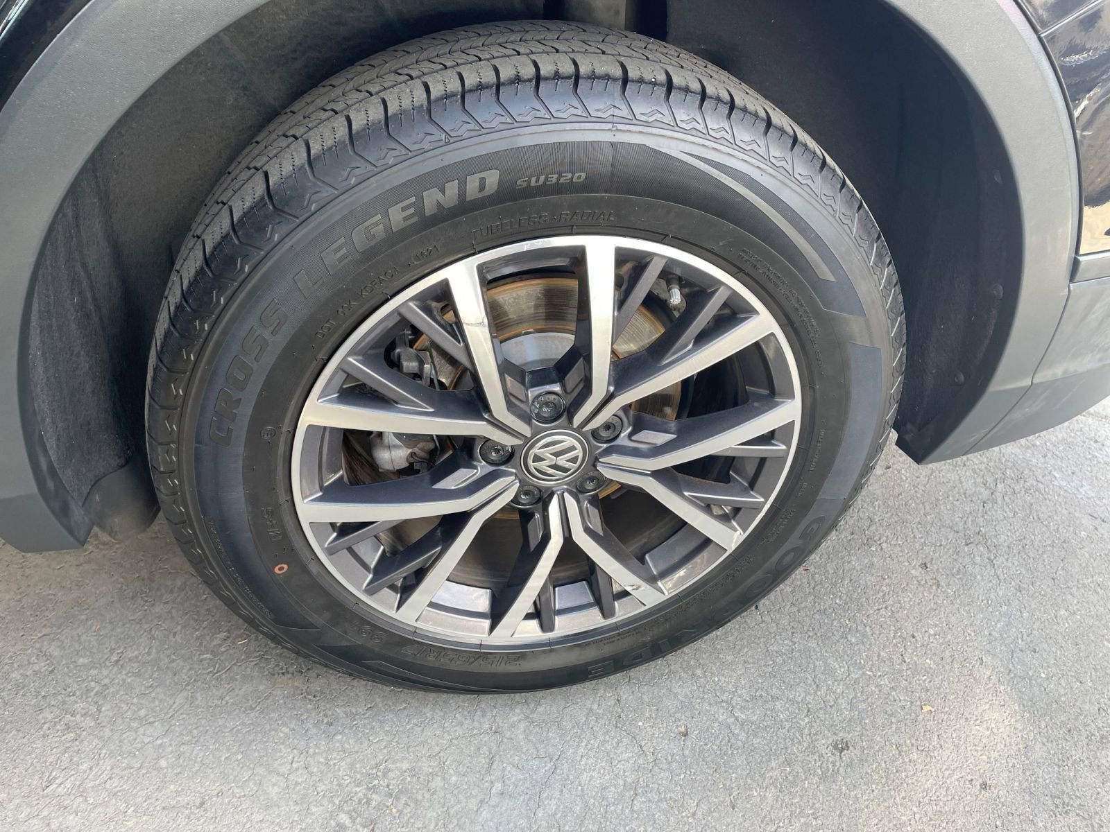 Thumbnail: 2021 Volkswagen Tiguan - 30