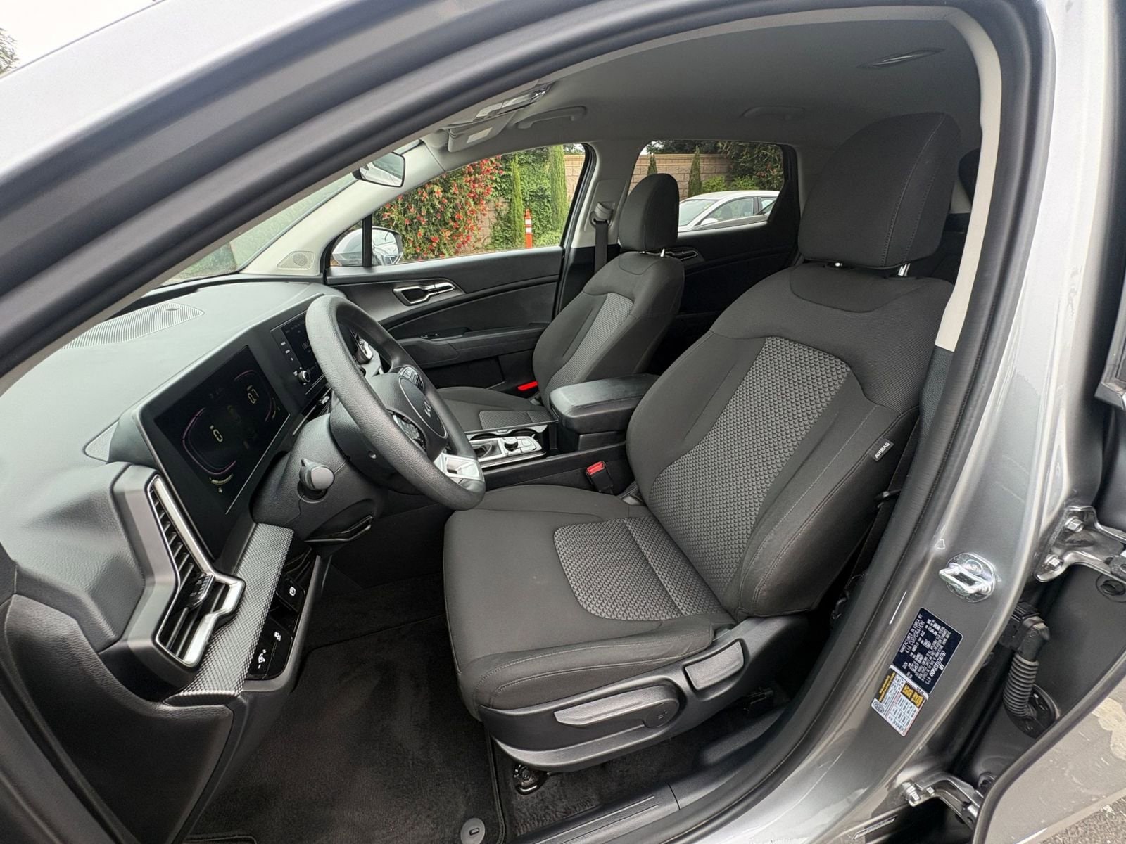 Thumbnail: 2025 Kia Sportage - 35