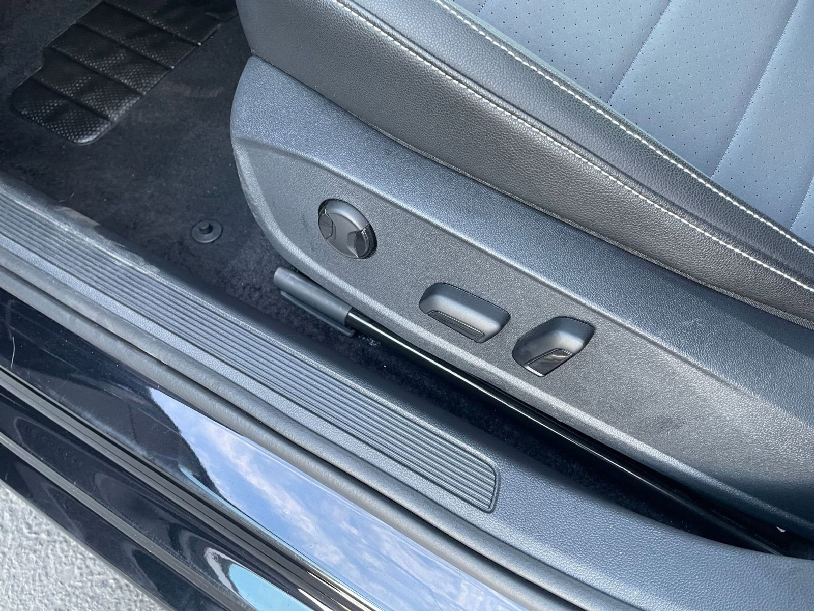 Thumbnail: 2025 Volkswagen Jetta - 23