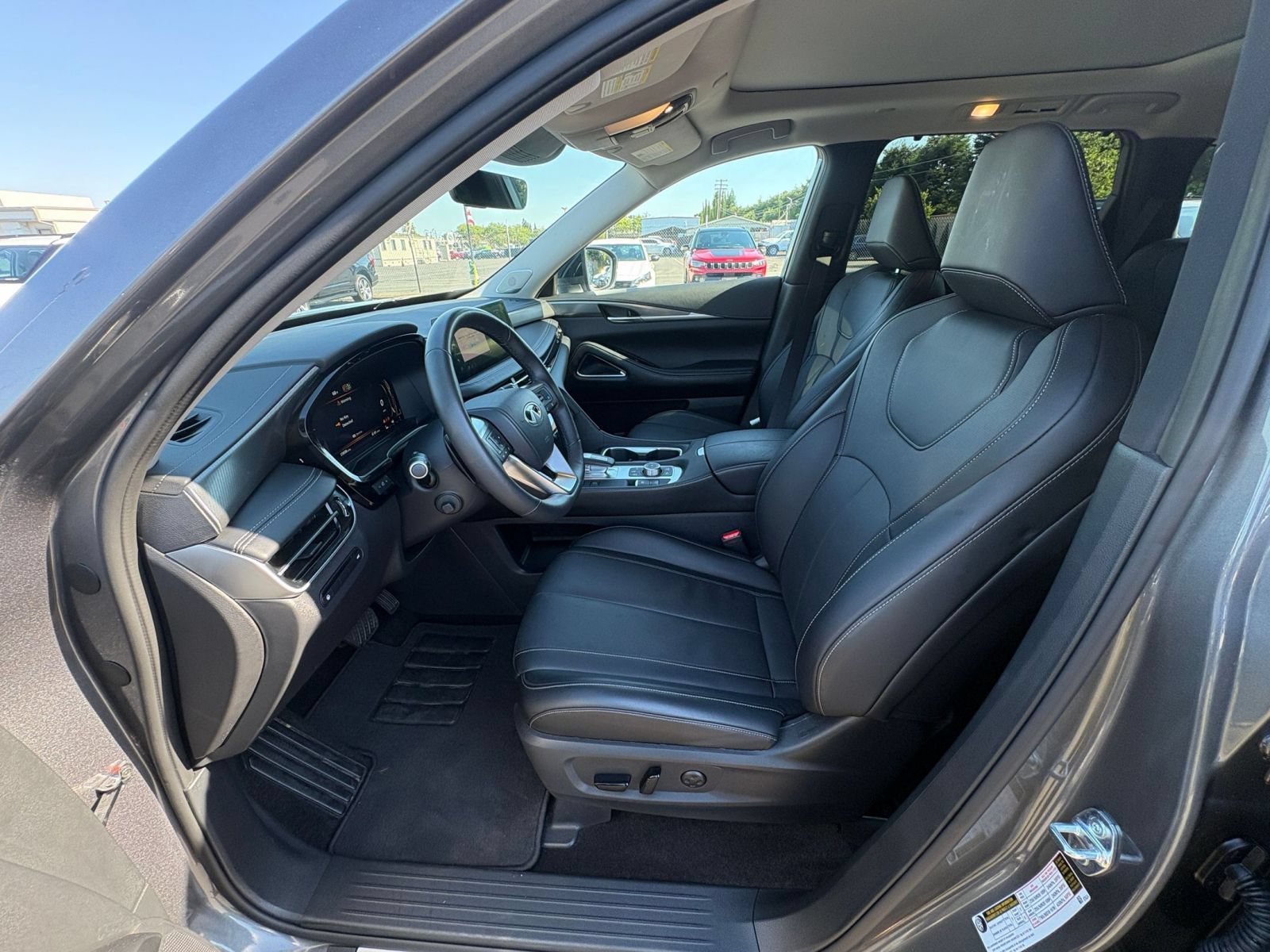Thumbnail: 2026 INFINITI QX60 - 30