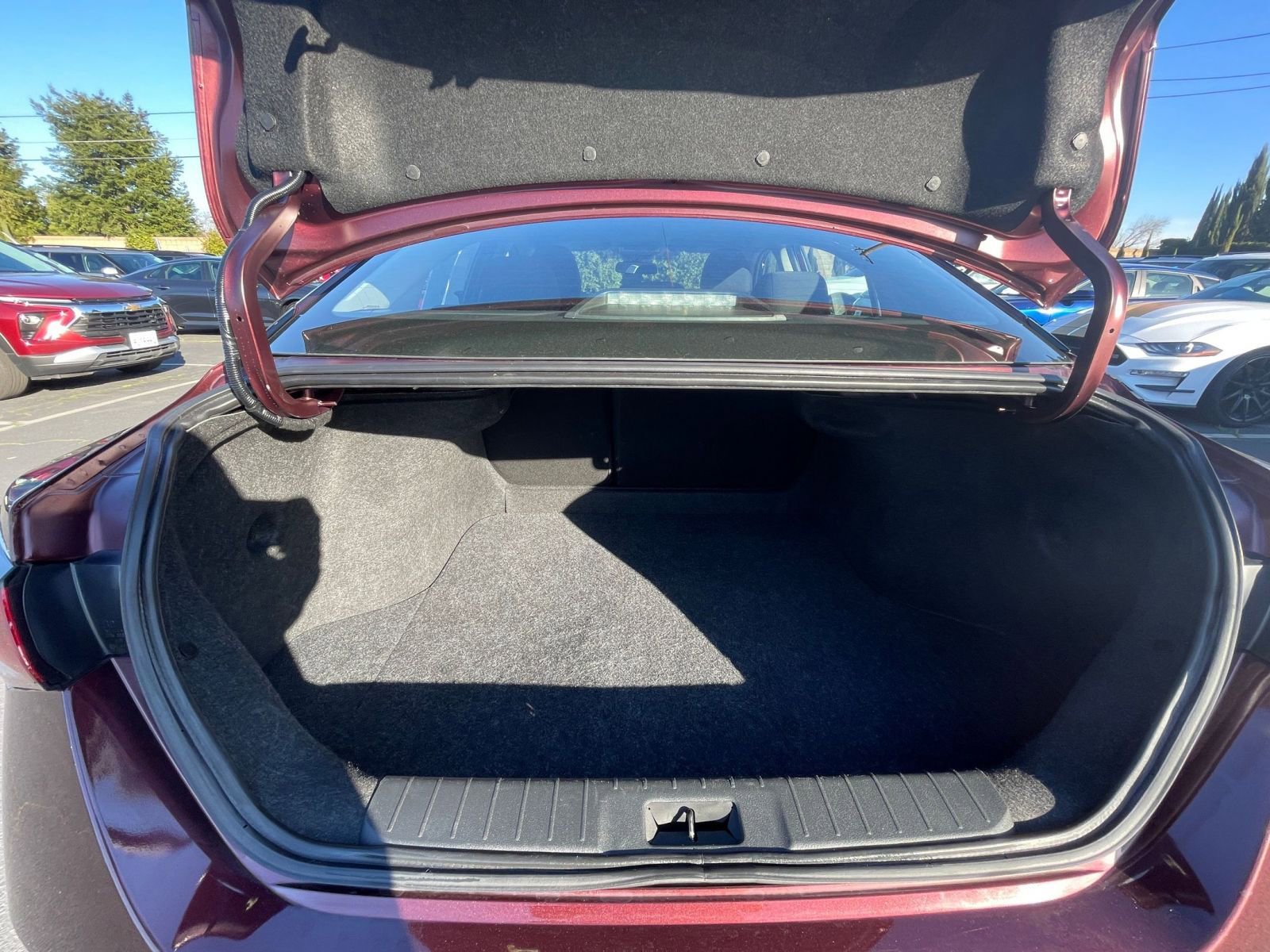 Thumbnail: 2025 Nissan Sentra - 25