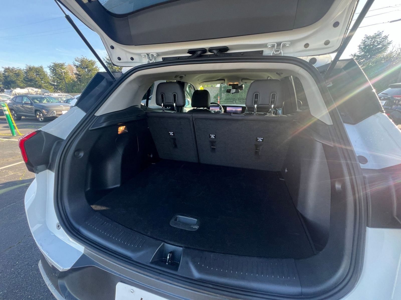 Thumbnail: 2025 Buick Encore GX - 31