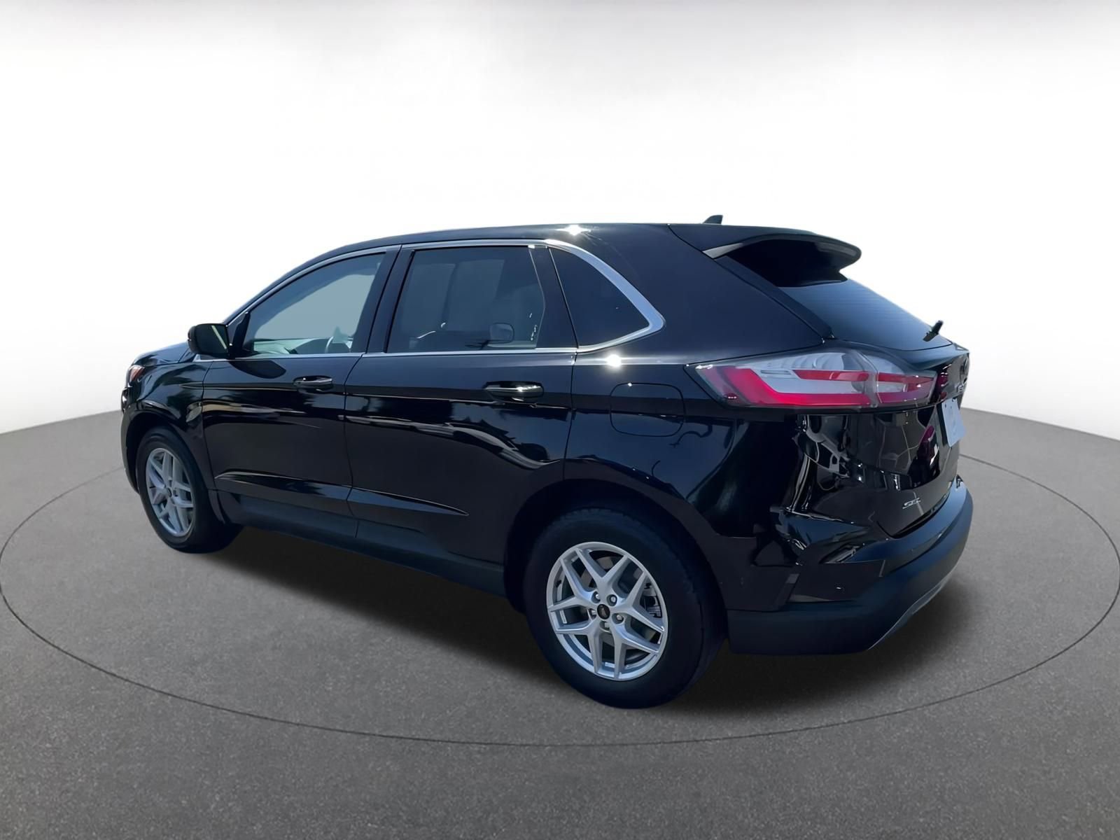 Thumbnail: 2024 Ford Edge - 10