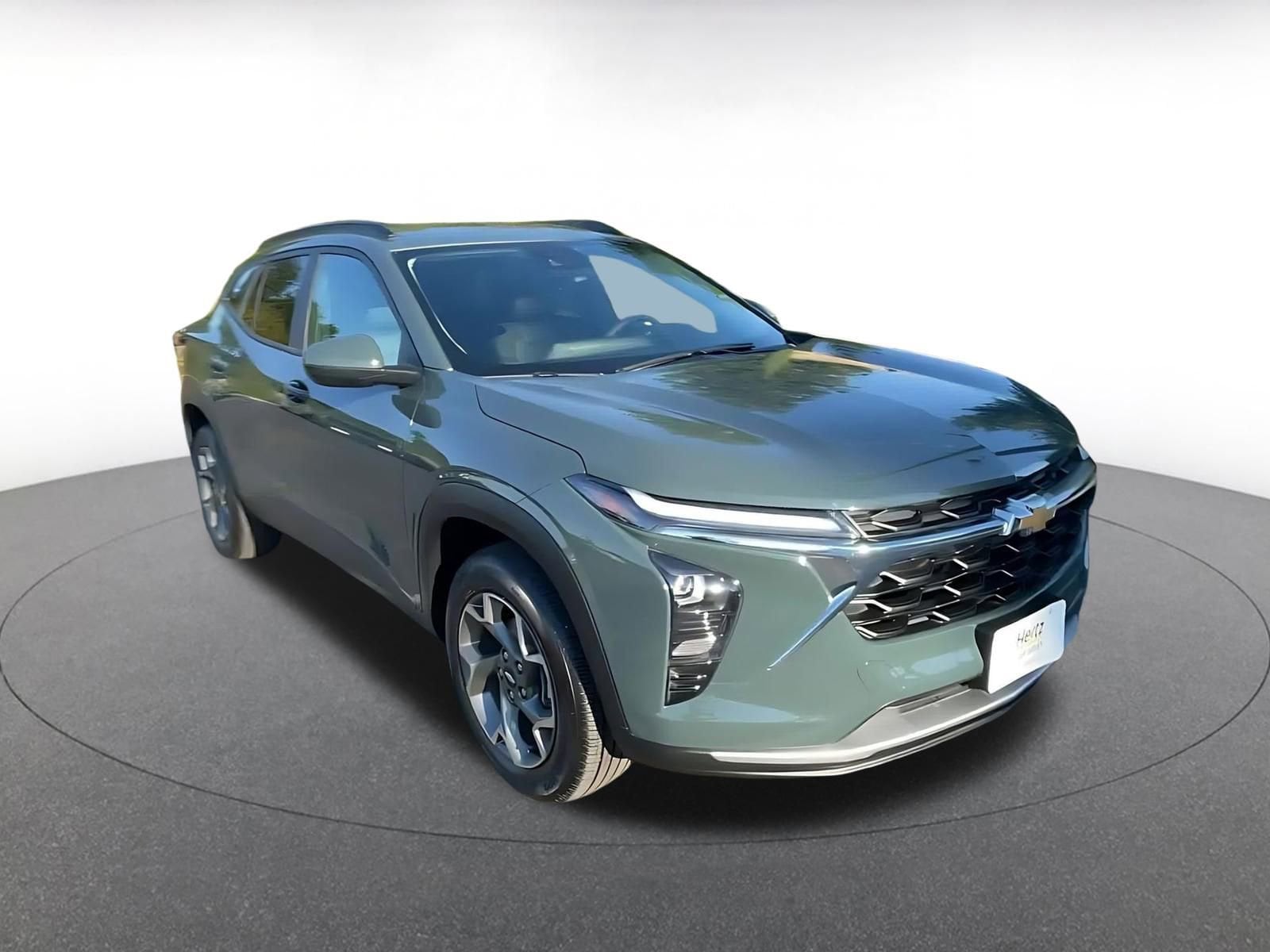 Thumbnail: 2025 Chevrolet Trax - 3