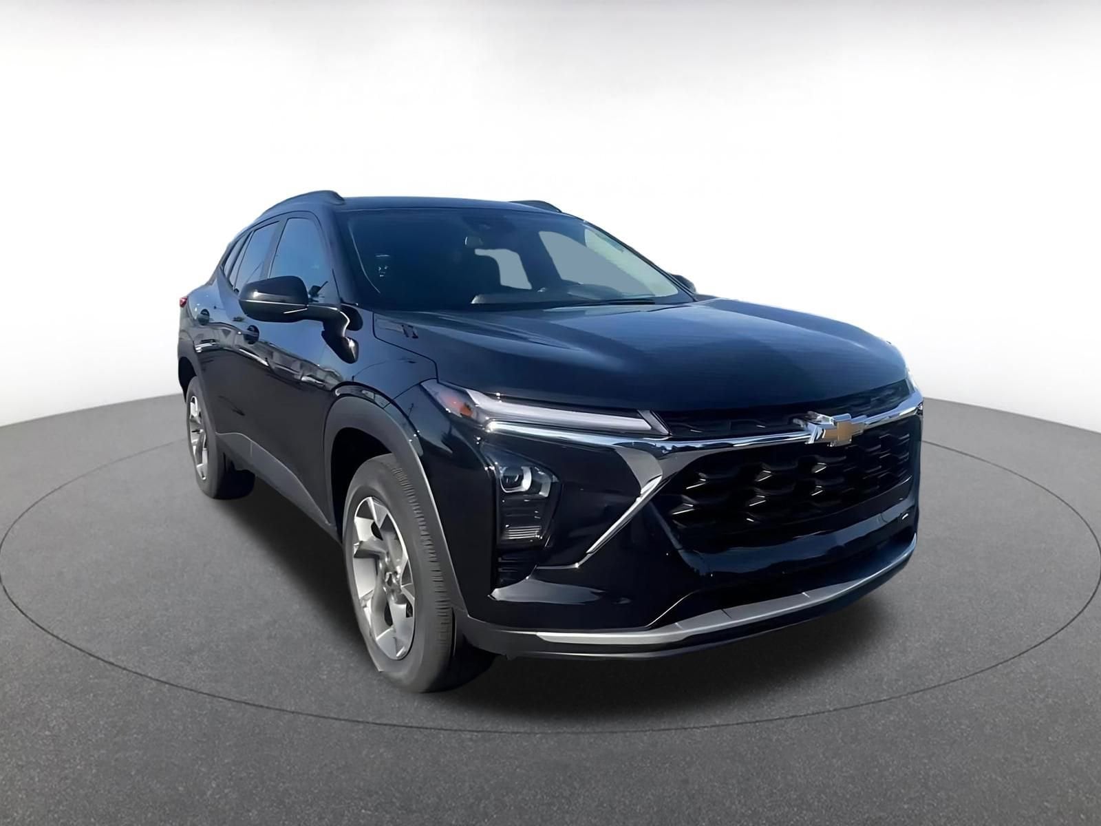 Thumbnail: 2025 Chevrolet Trax - 3