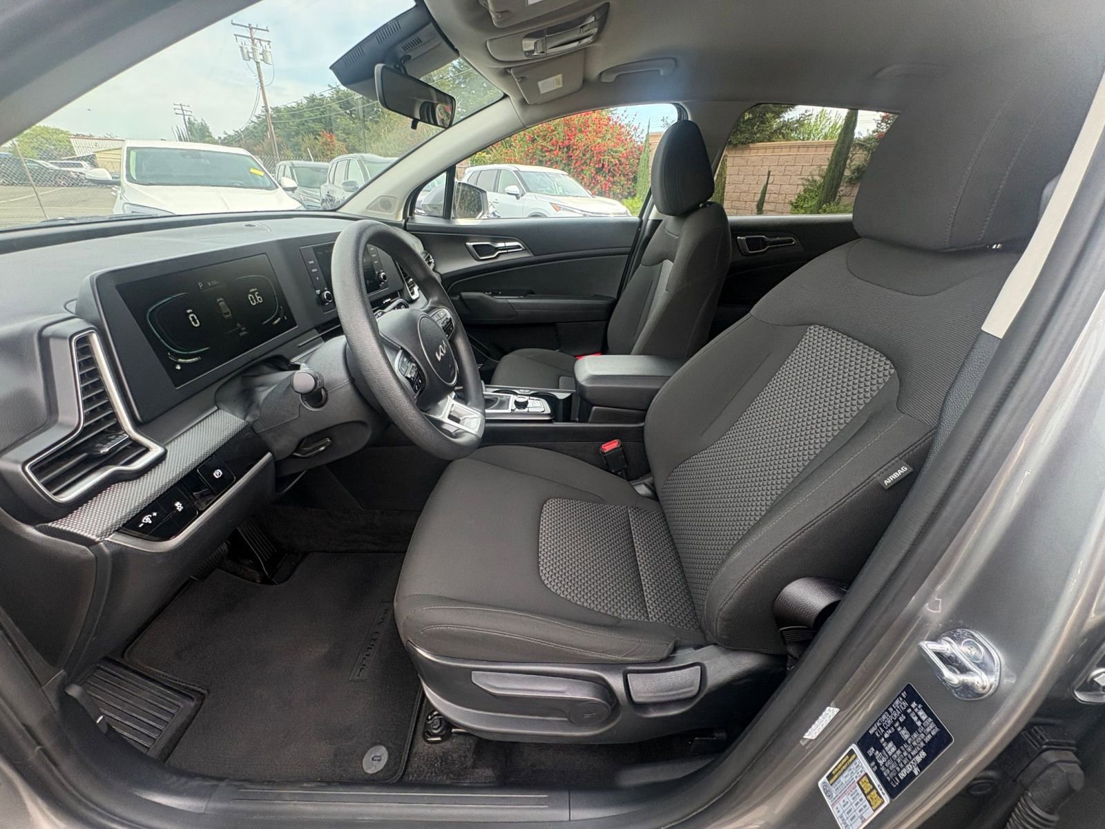 Thumbnail: 2025 Kia Sportage - 25