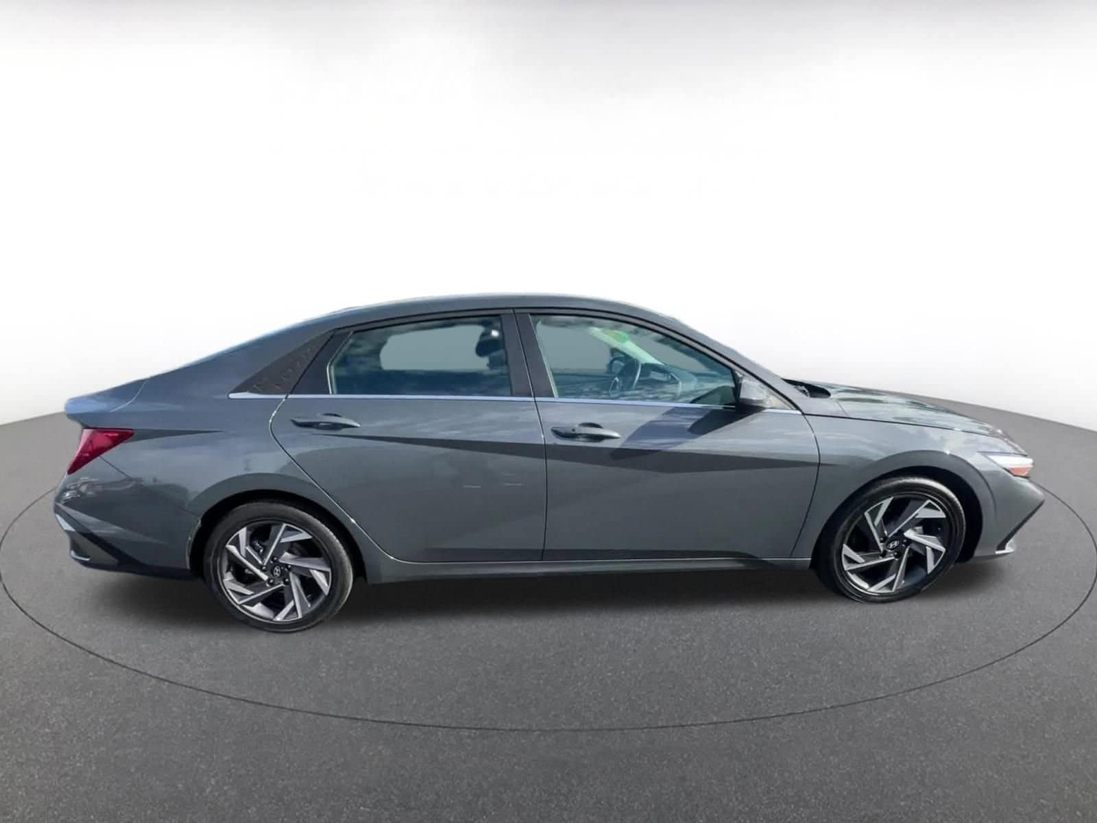 Thumbnail: 2025 Hyundai Elantra - 16