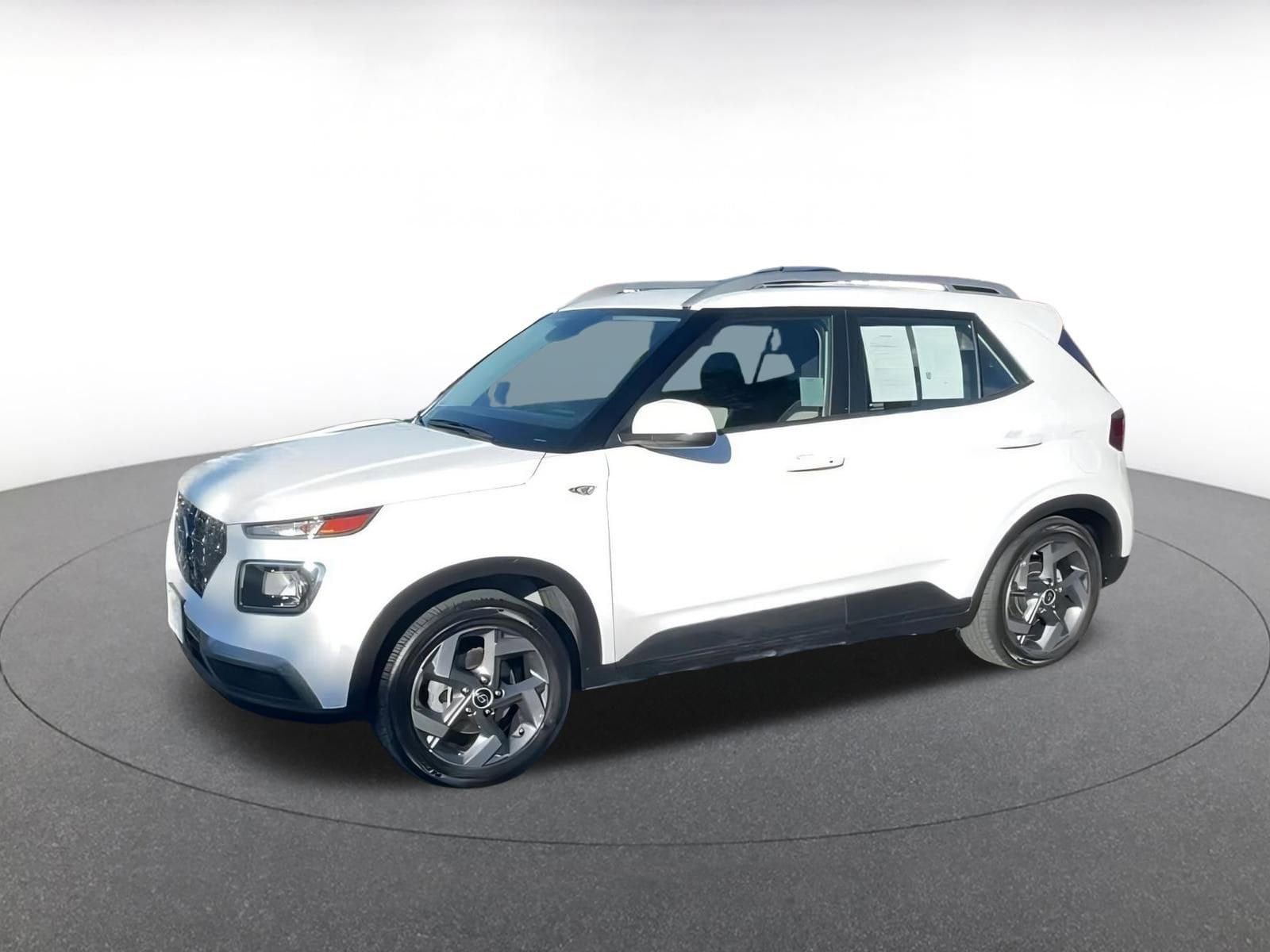 Thumbnail: 2025 Hyundai Venue - 8