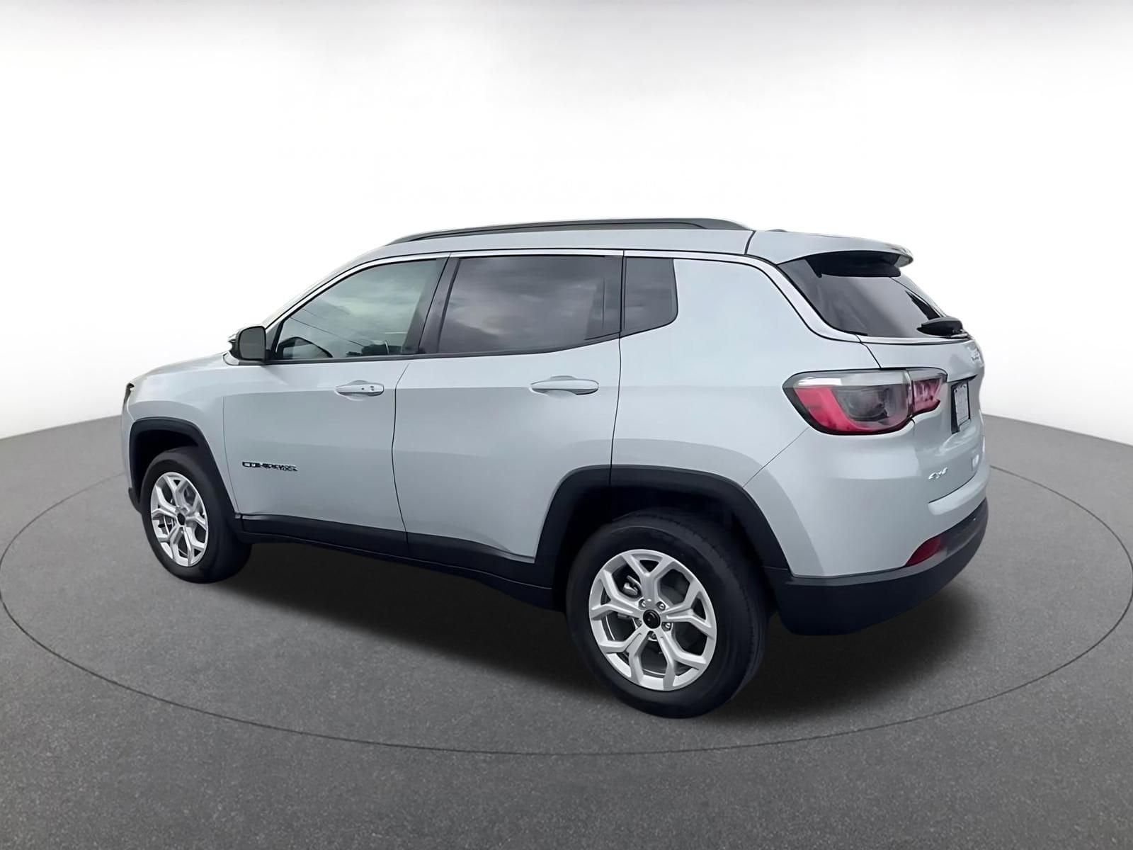 Thumbnail: 2025 Jeep Compass - 10
