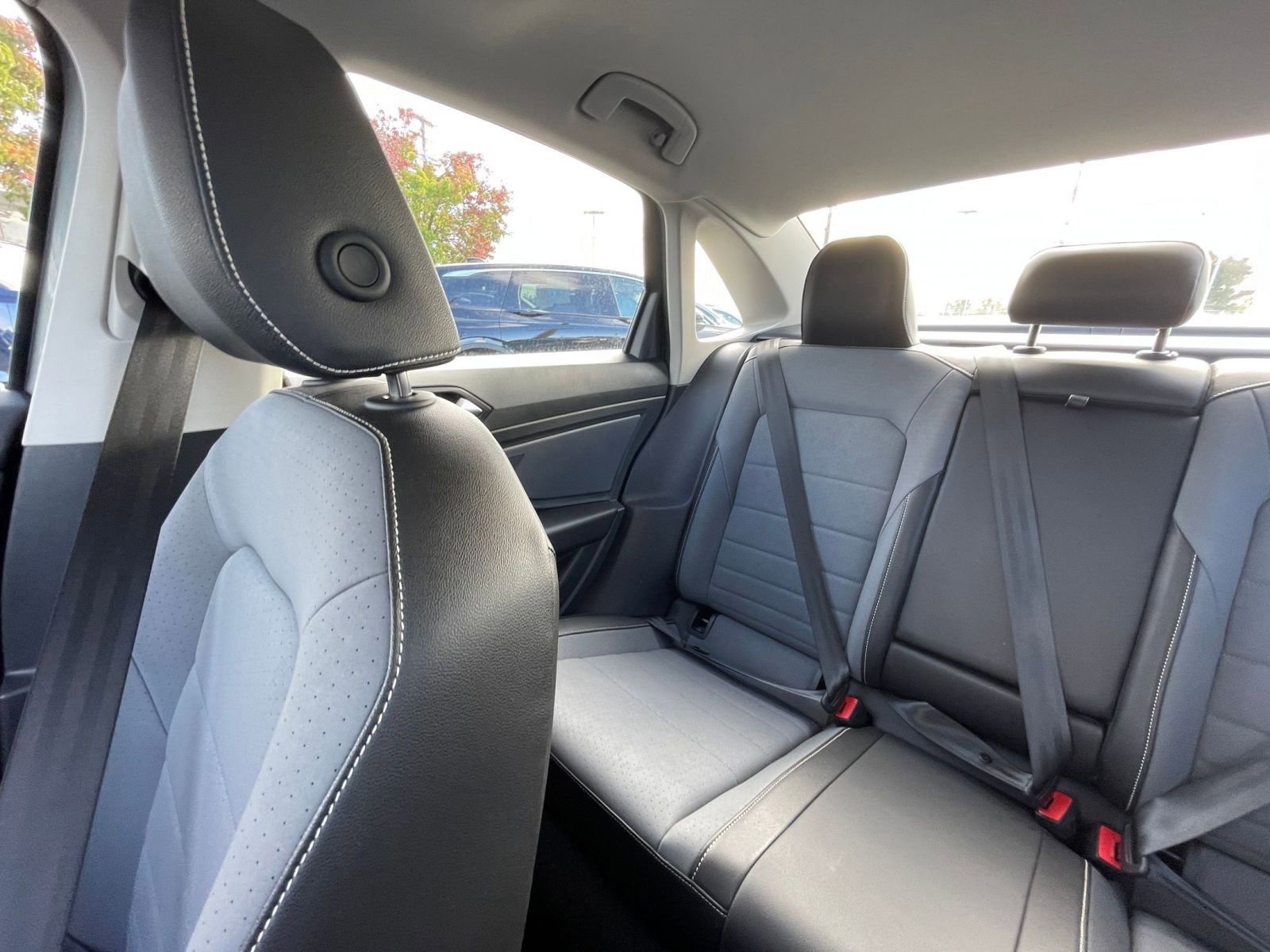 Thumbnail: 2025 Volkswagen Jetta - 33