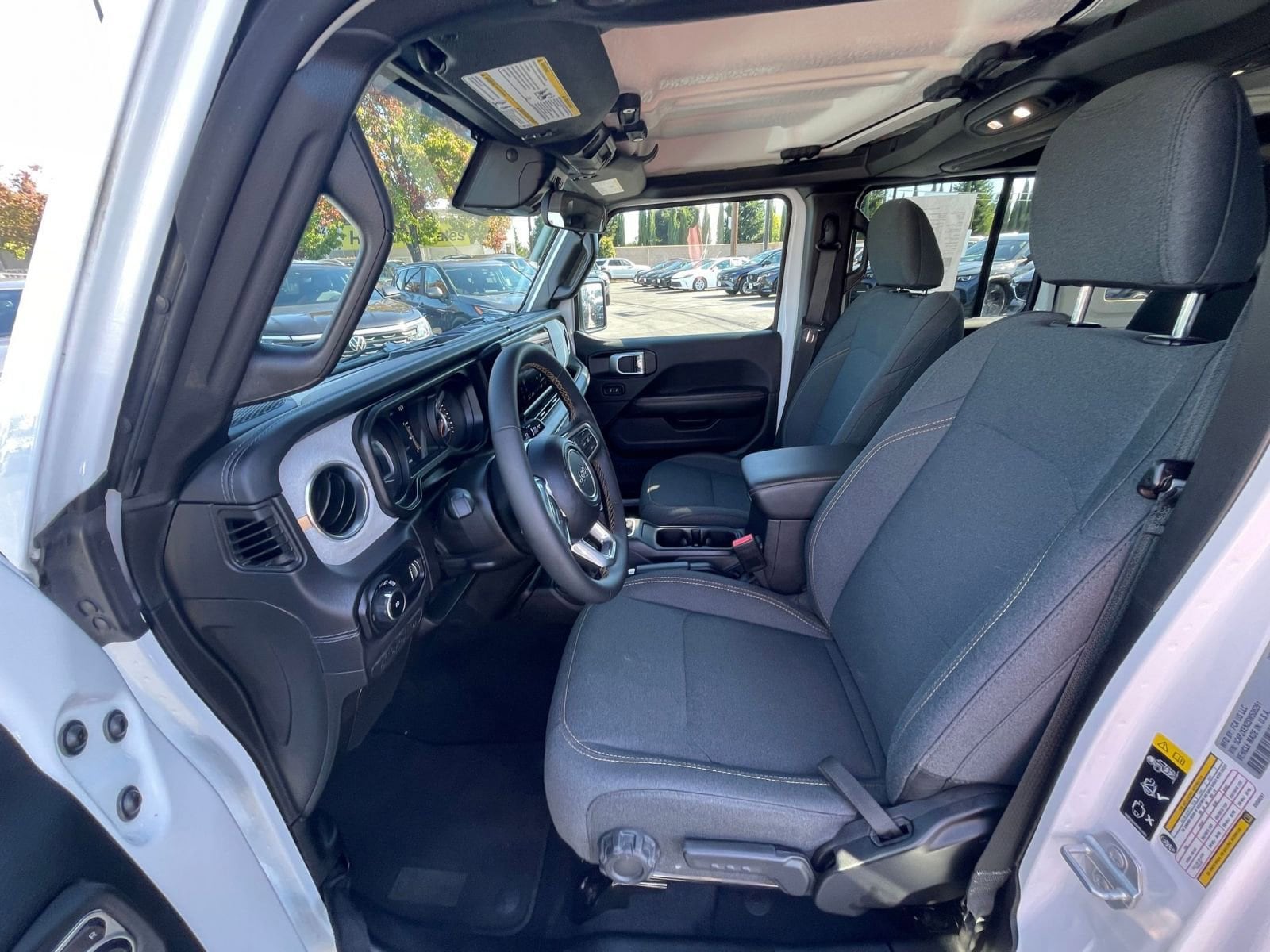 Thumbnail: 2025 Jeep Wrangler - 25