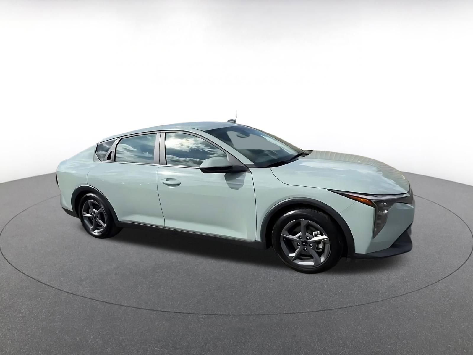 Thumbnail: 2025 Kia K4 - 2