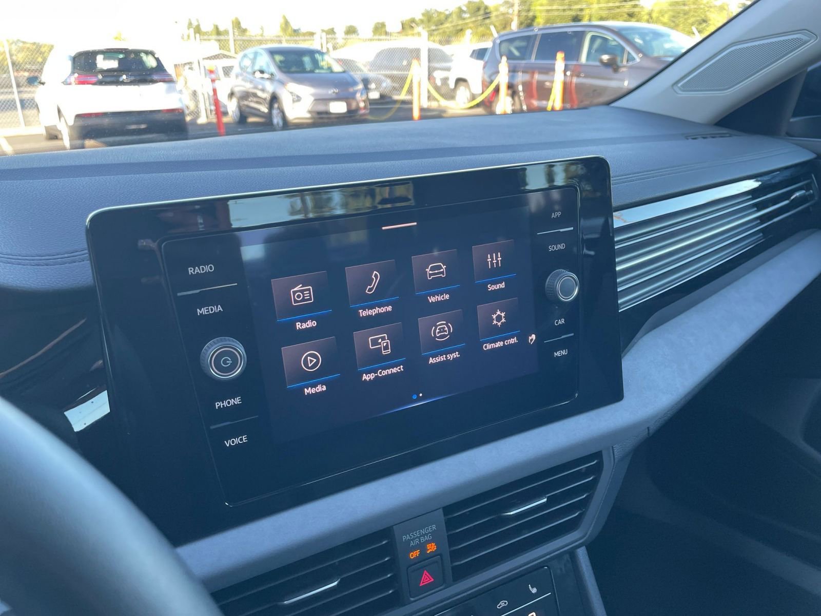 Thumbnail: 2025 Volkswagen Jetta - 21