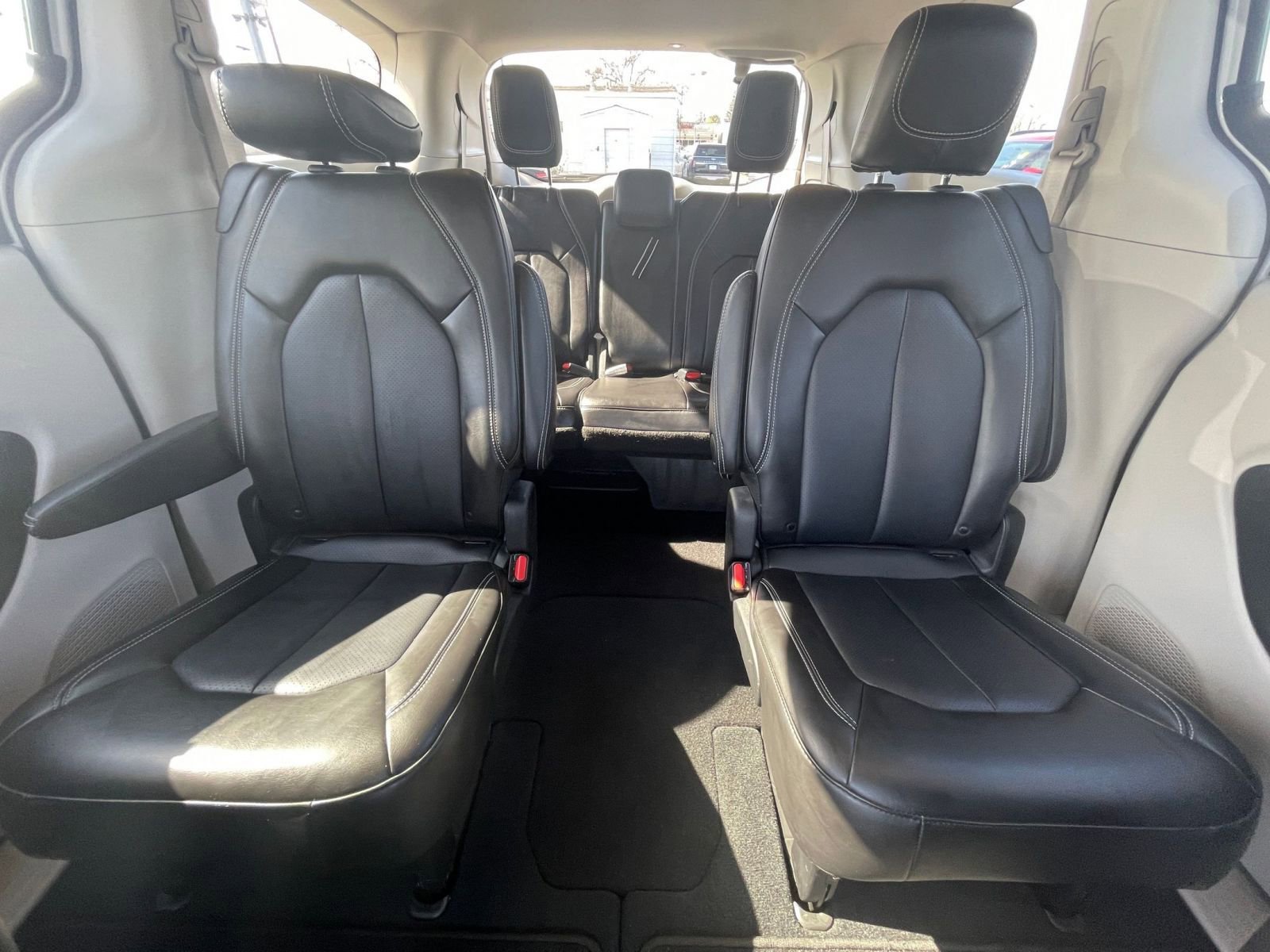 Thumbnail: 2024 Chrysler Pacifica - 35