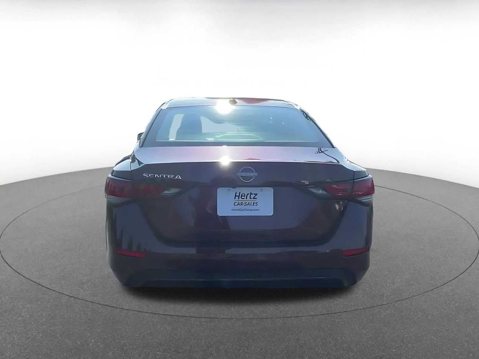 Thumbnail: 2025 Nissan Sentra - 10