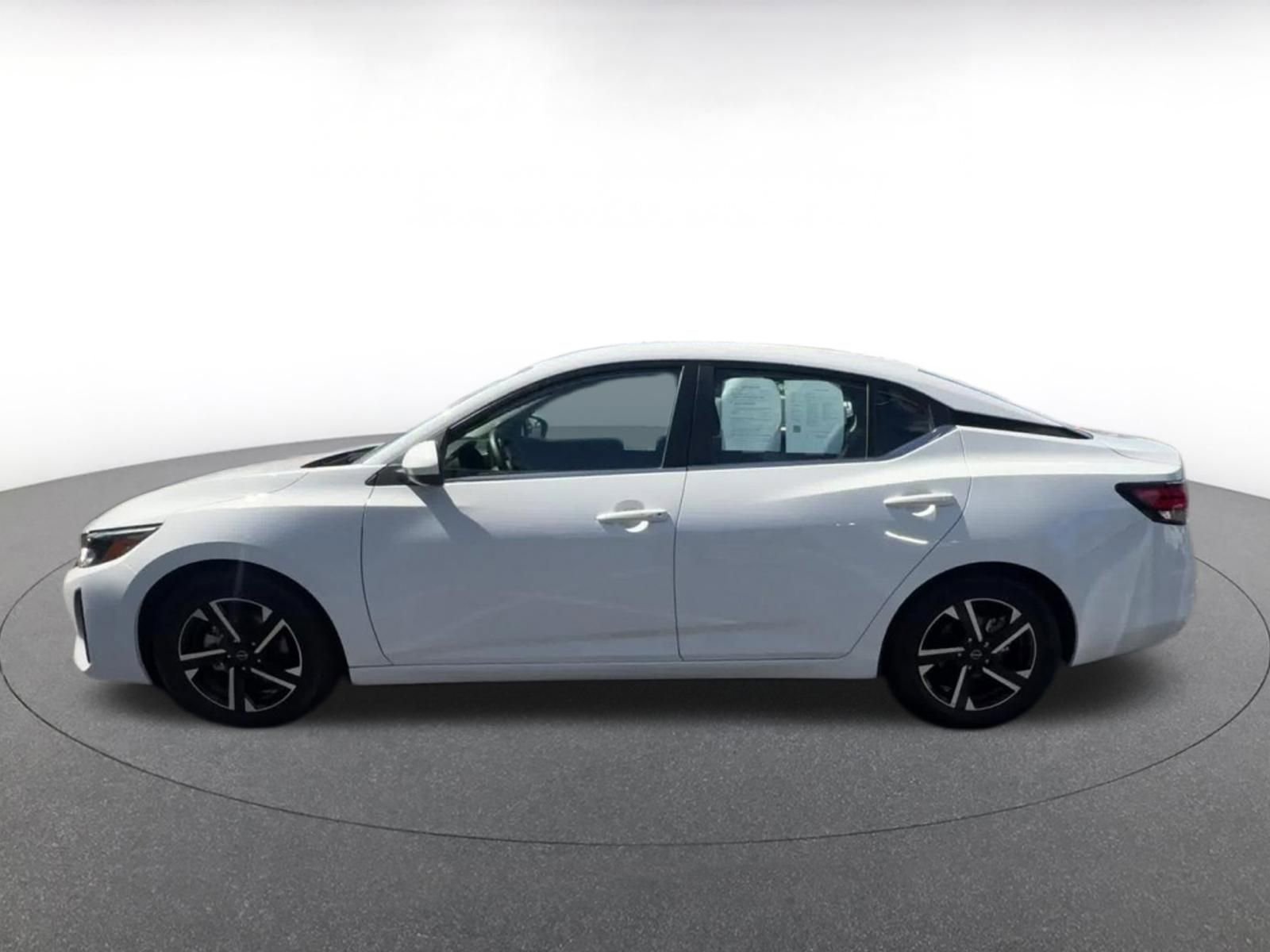 Thumbnail: 2025 Nissan Sentra - 9