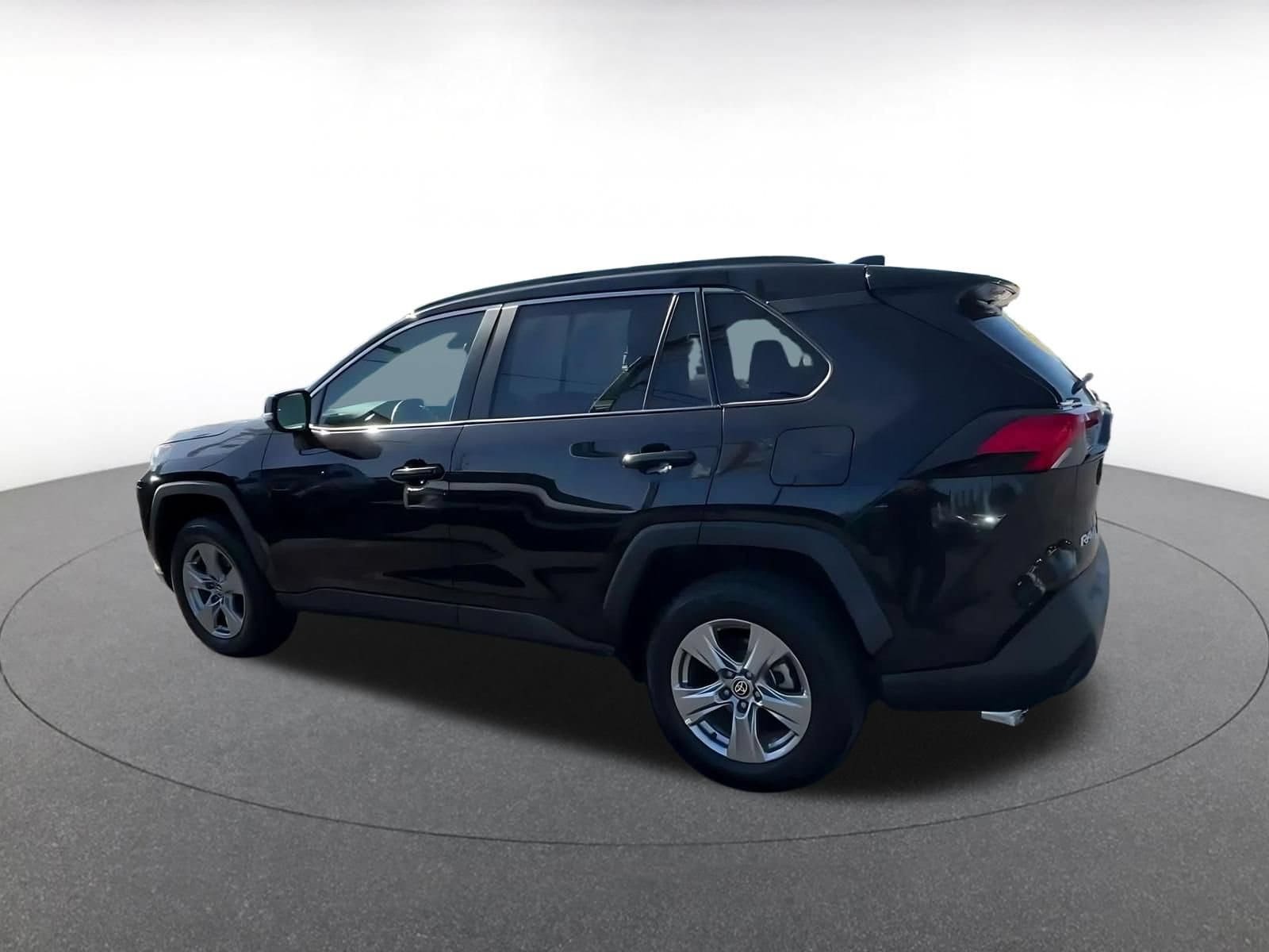 Thumbnail: 2024 Toyota RAV4 - 9