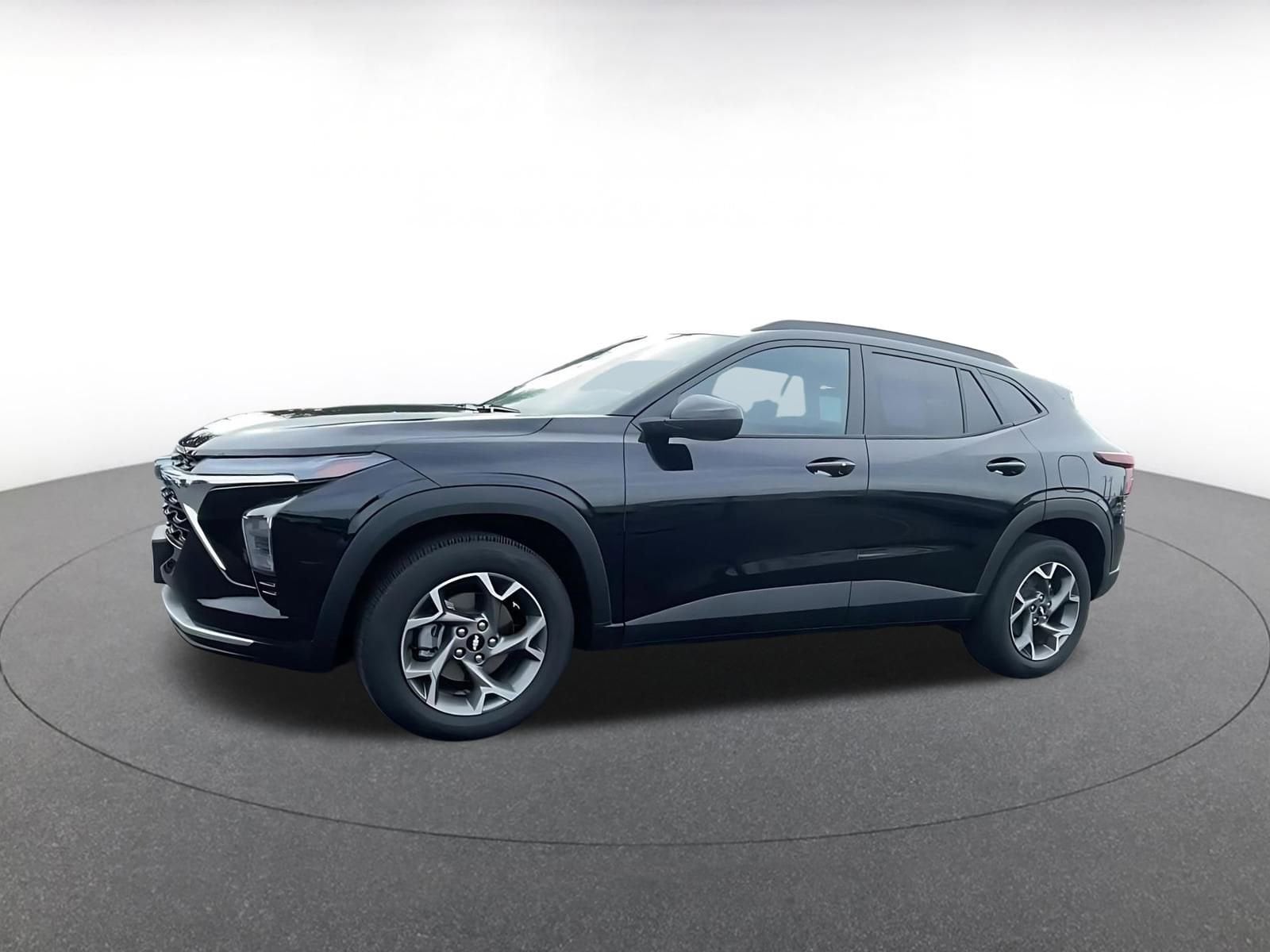 Thumbnail: 2025 Chevrolet Trax - 8