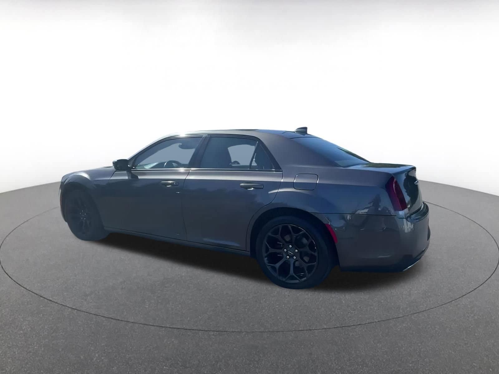 Thumbnail: 2020 Chrysler 300 - 10