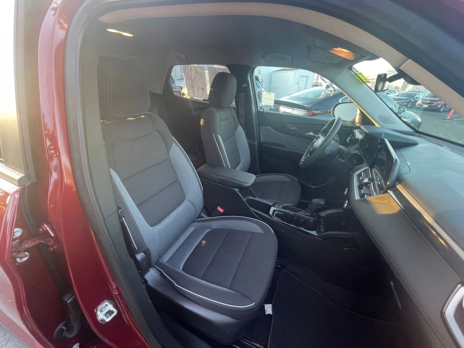 Thumbnail: 2025 Chevrolet TrailBlazer - 34