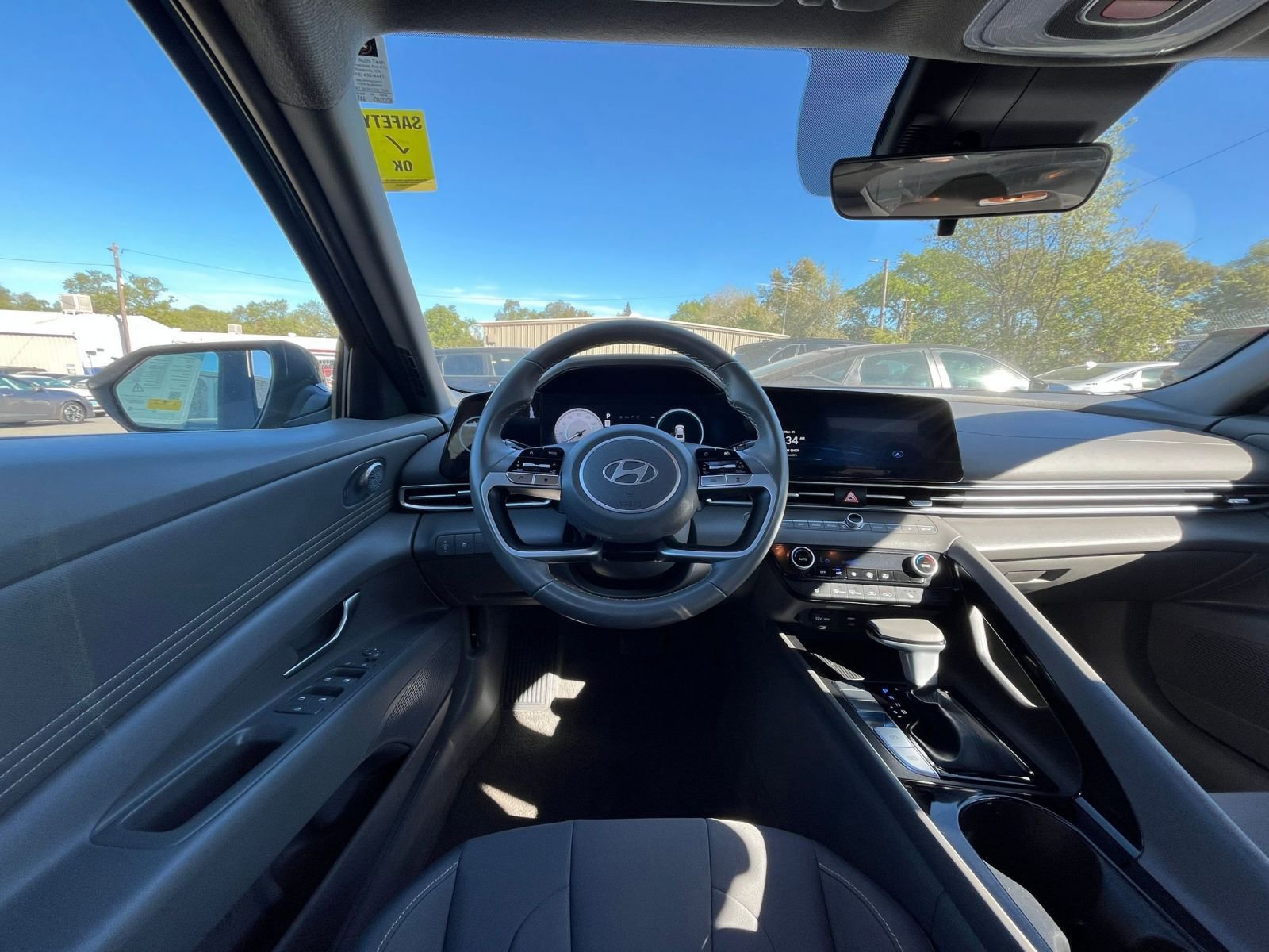 Thumbnail: 2025 Hyundai Elantra - 35