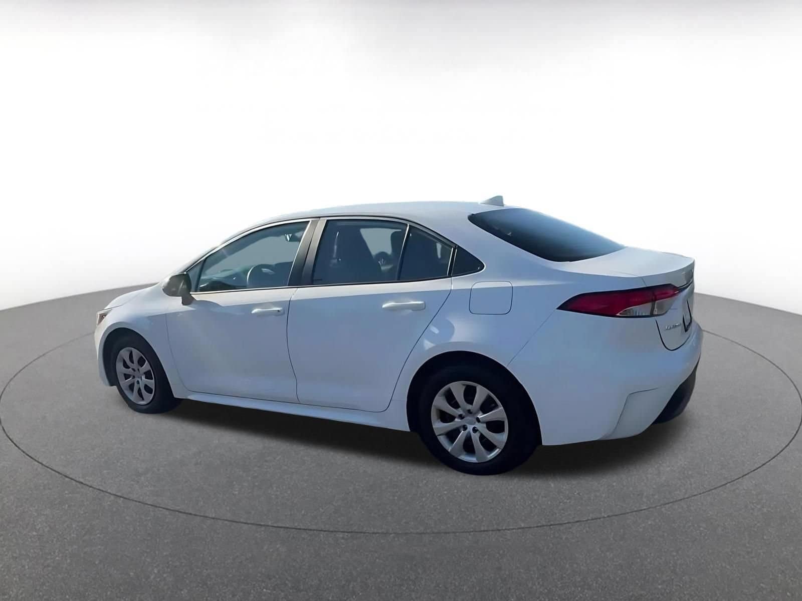 Thumbnail: 2025 Toyota Corolla - 10