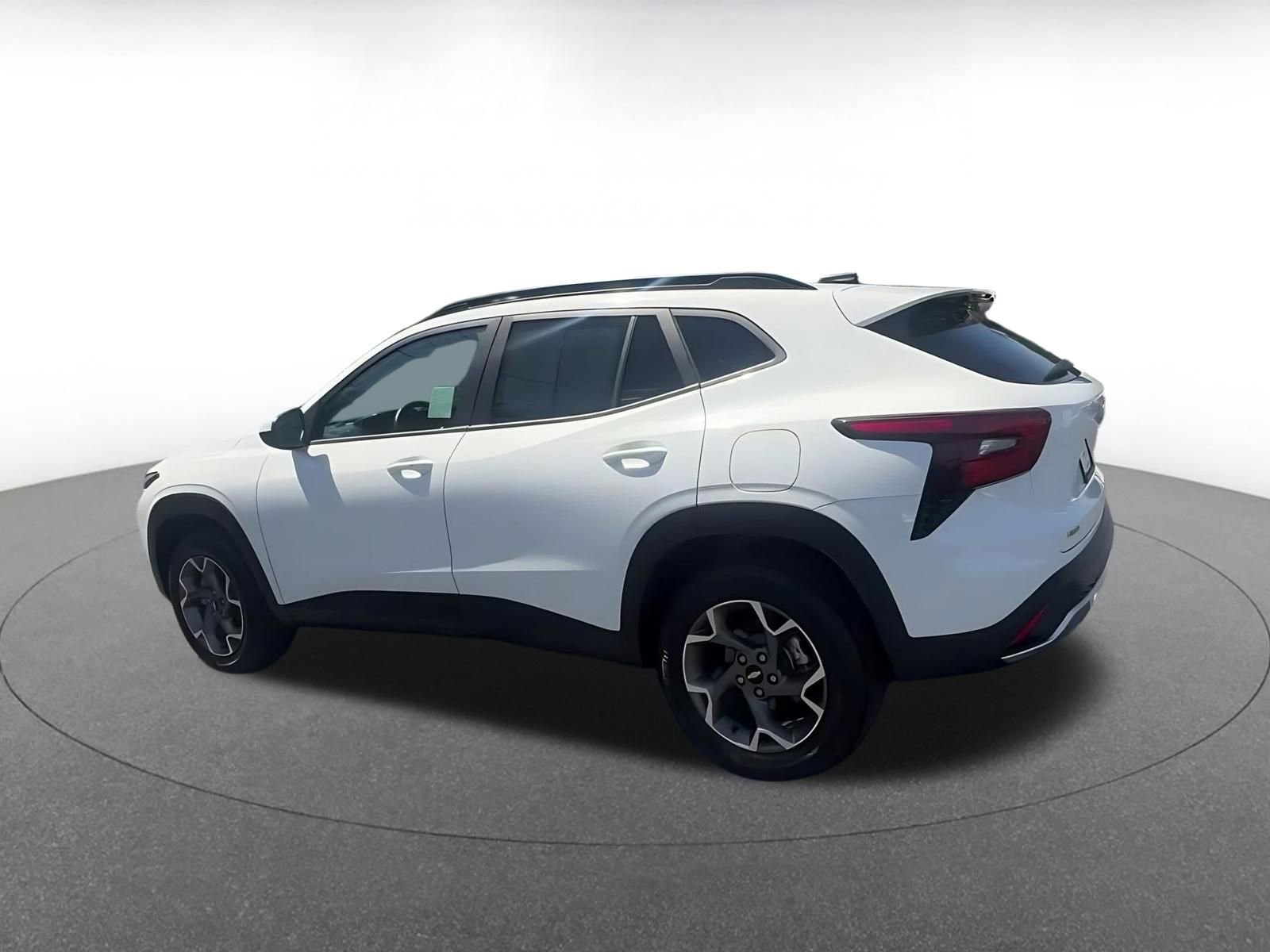 Thumbnail: 2025 Chevrolet Trax - 10