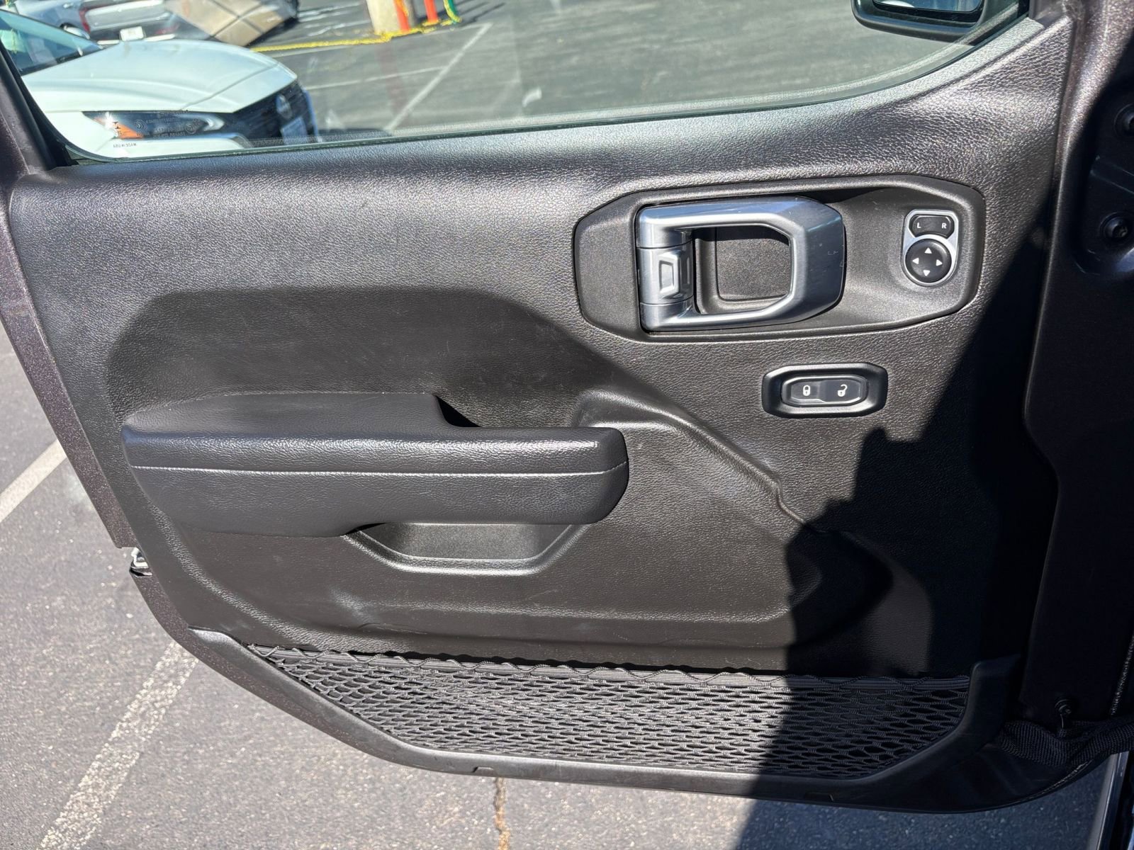 Thumbnail: 2025 Jeep Wrangler - 18