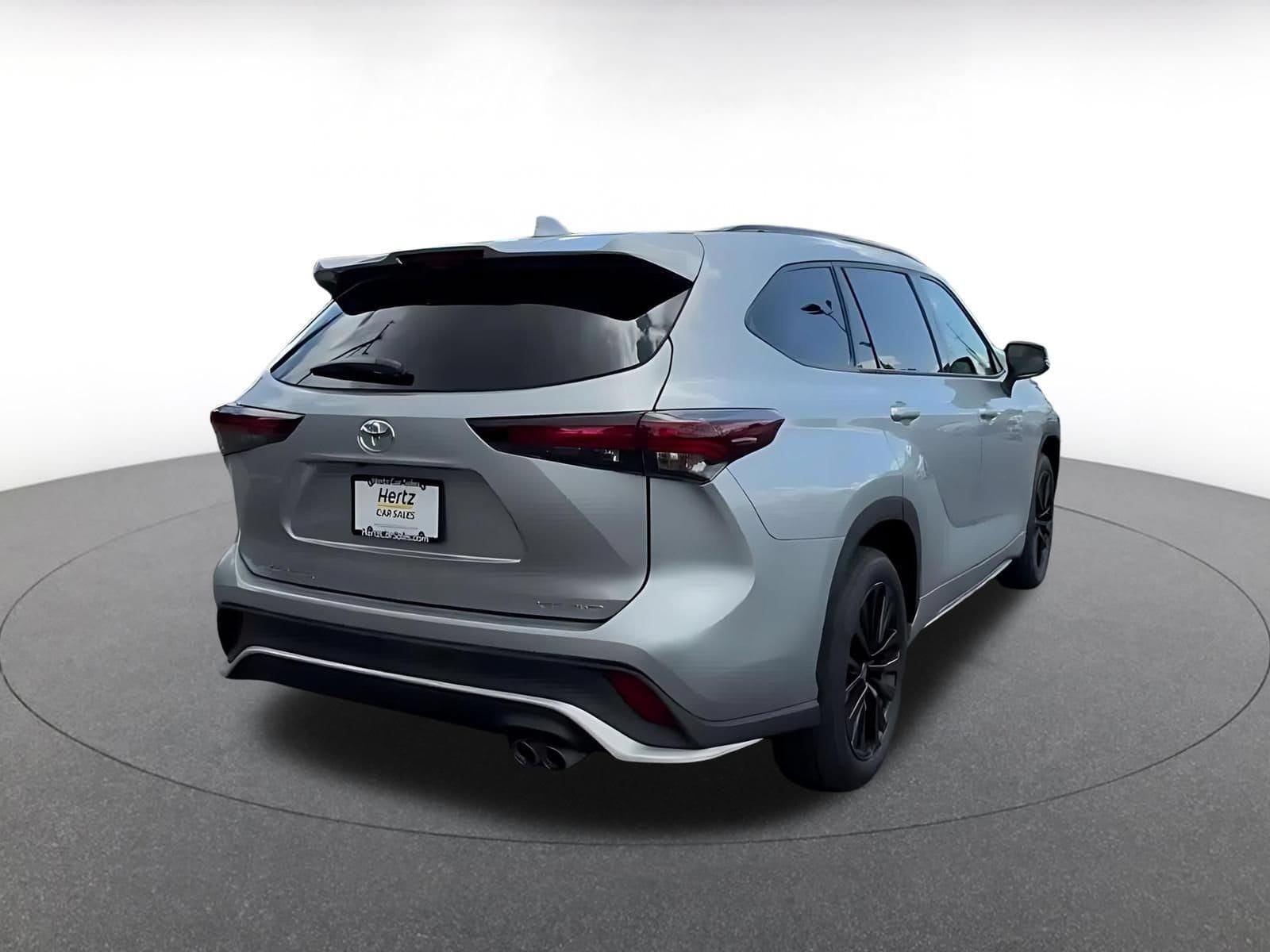 Thumbnail: 2025 Toyota Highlander - 14