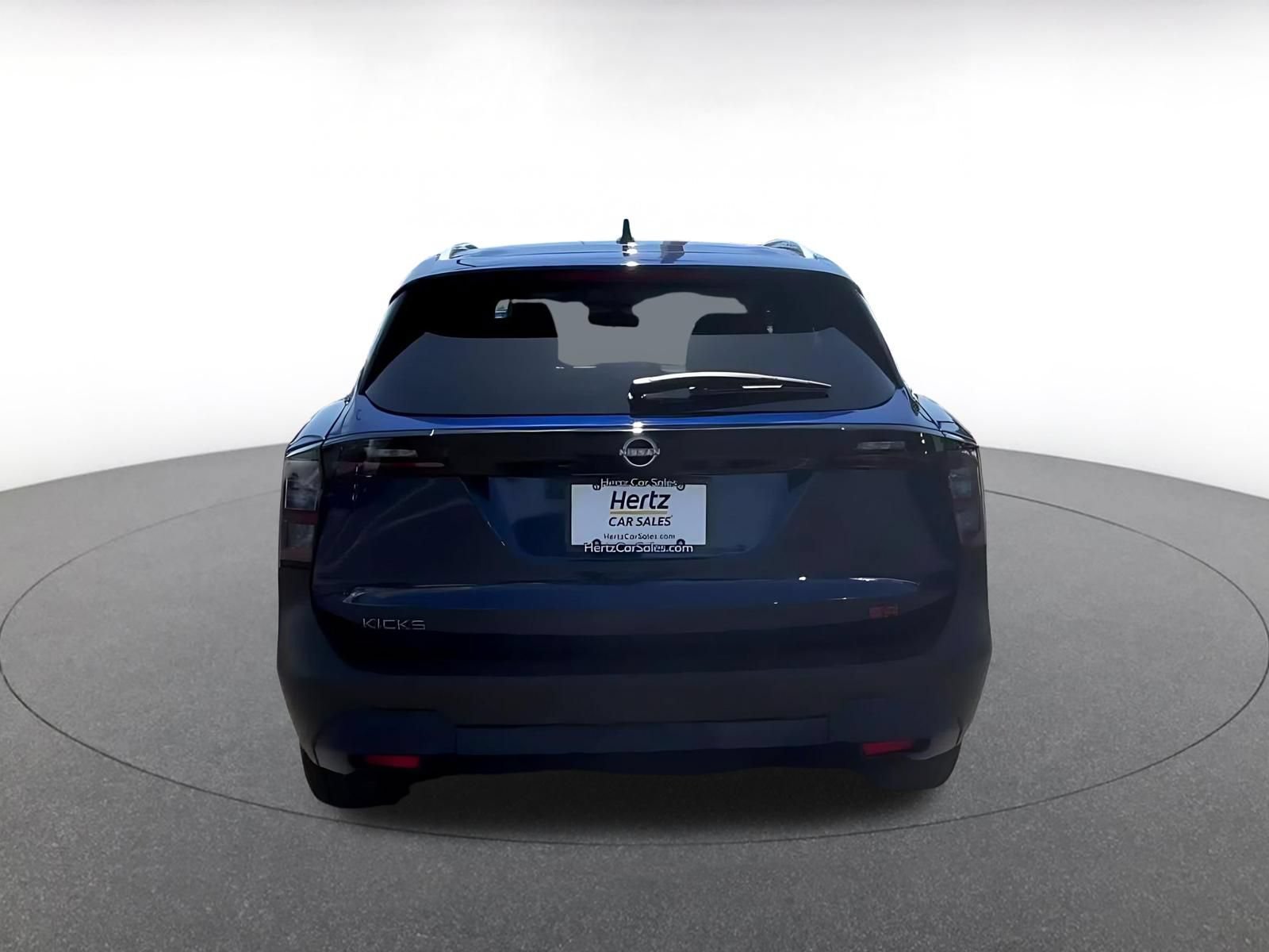 Thumbnail: 2026 Nissan Kicks - 10