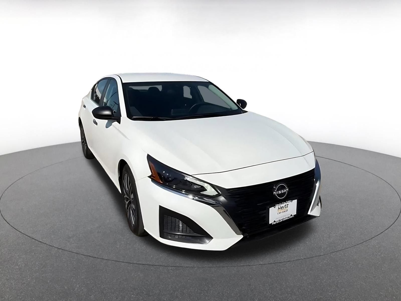 Thumbnail: 2025 Nissan Altima - 3