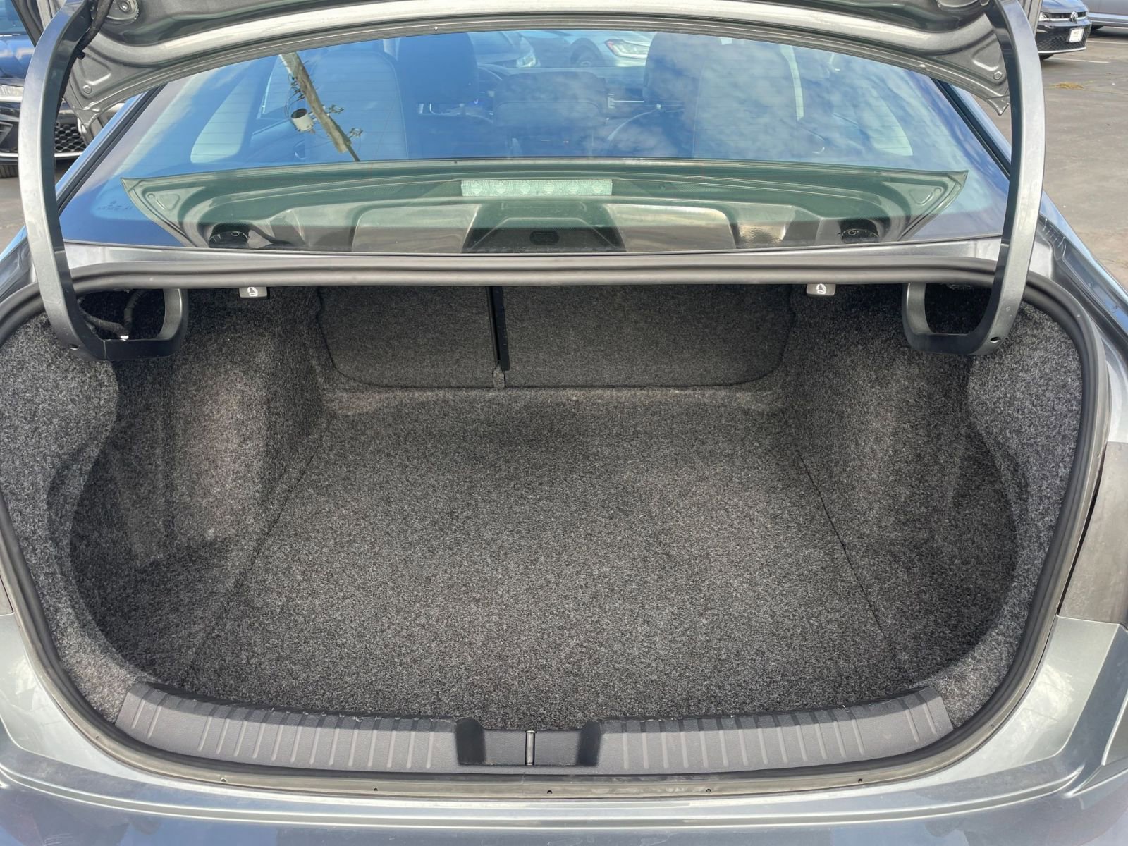 Thumbnail: 2025 Volkswagen Jetta - 31